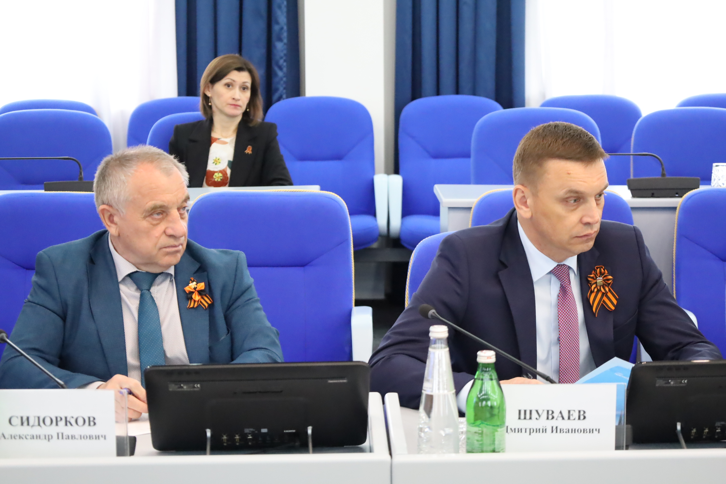Николай Великдань поручил разобраться с проблемой оплаты товаров и услуг переводом на карту продавца