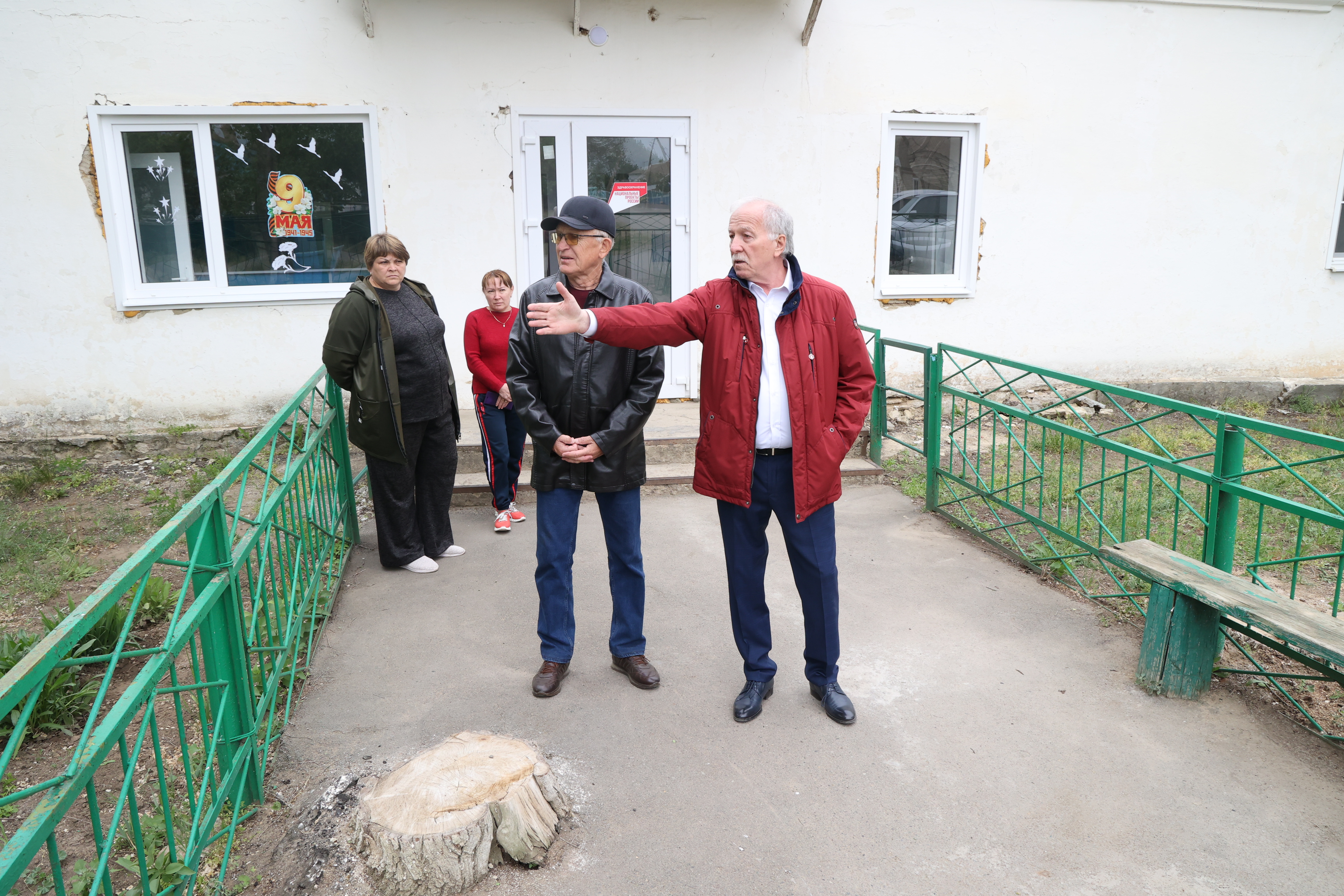 Николай Великдань проверил реализацию наказов земляков в Ипатовском округе