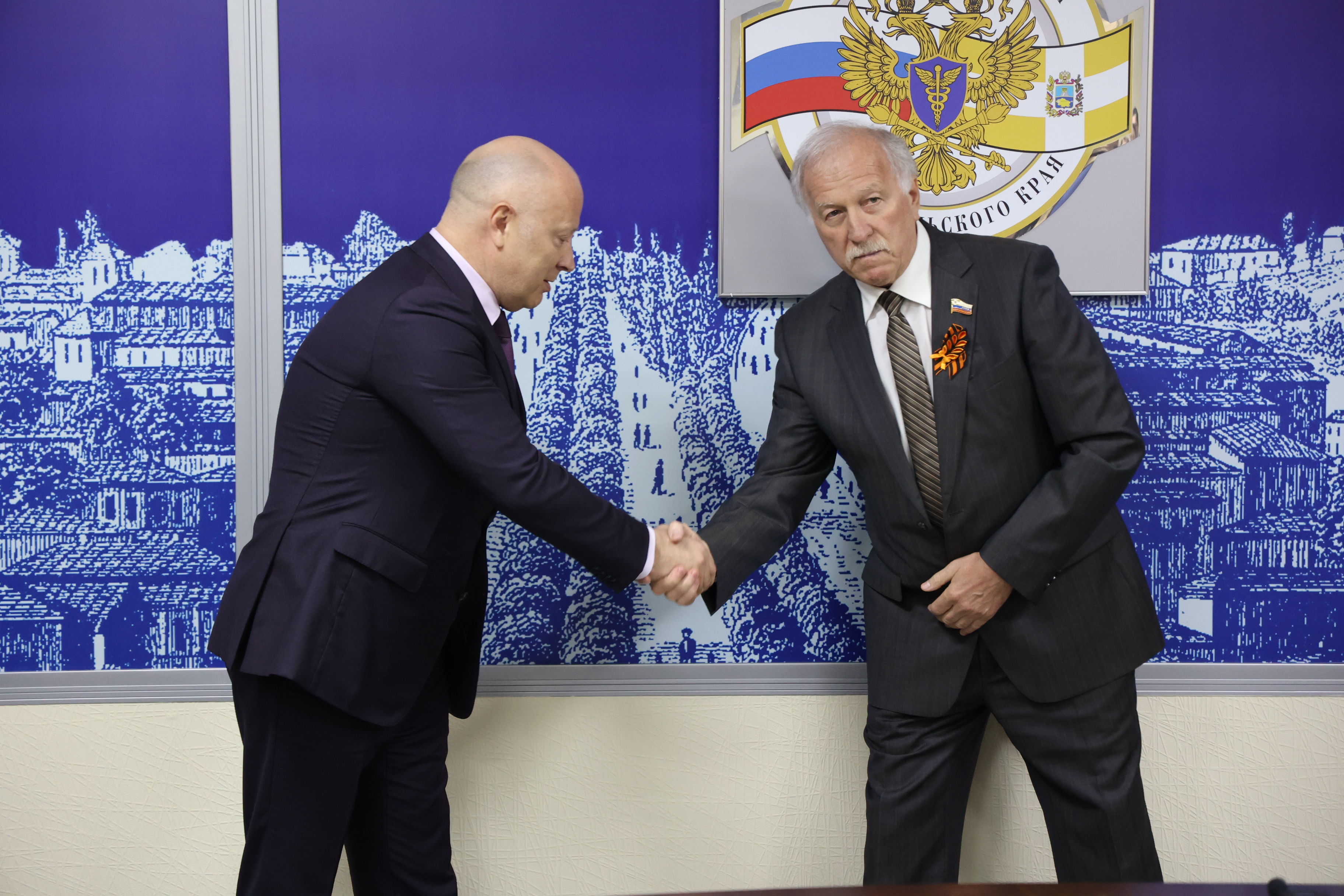 Николай Великдань представил нового председателя коллективу Контрольно-счетной палаты Ставропольского края