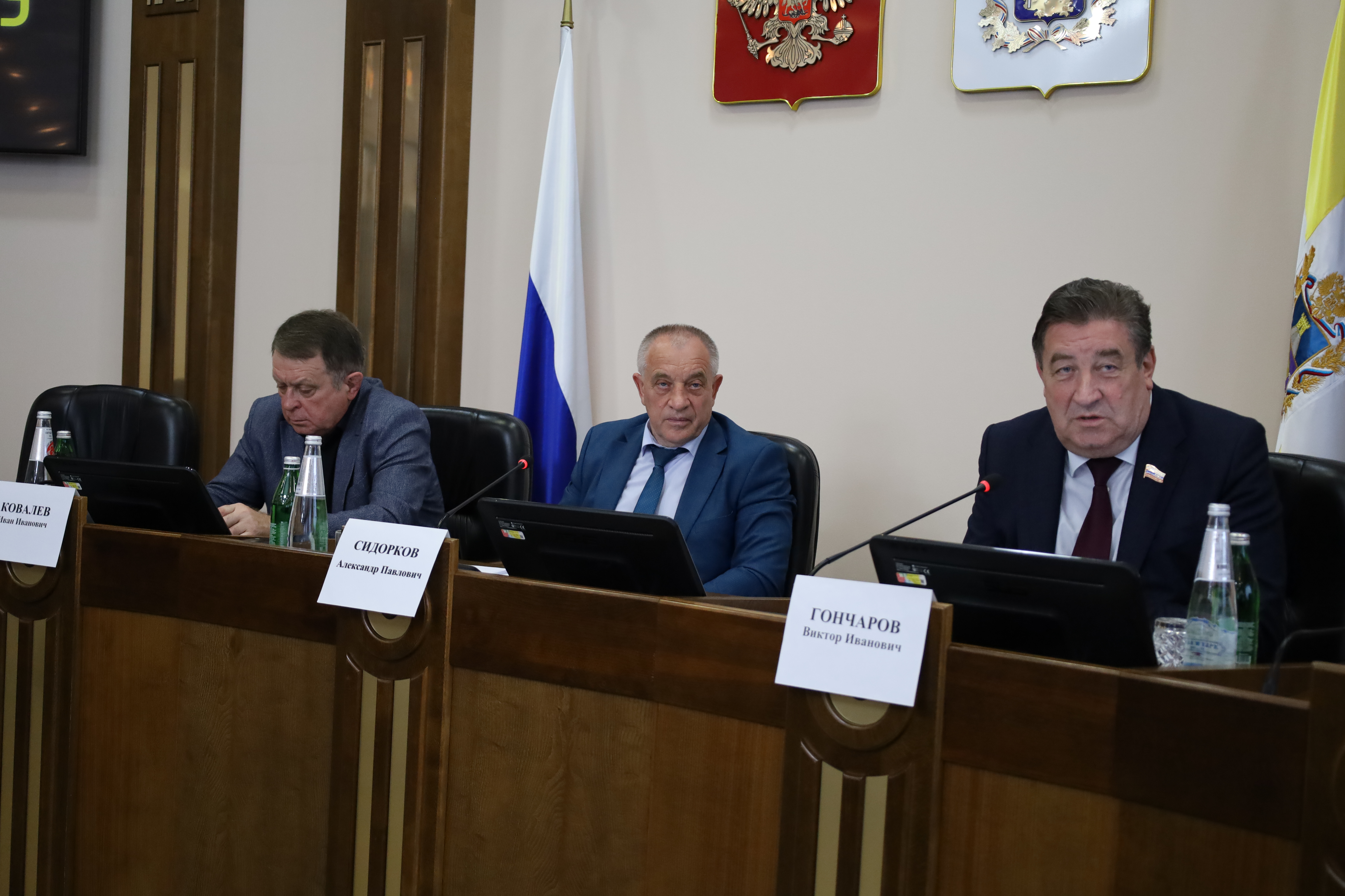 Вопросы доступности транспортных услуг для жителей Ставрополья рассмотрены краевыми депутатами