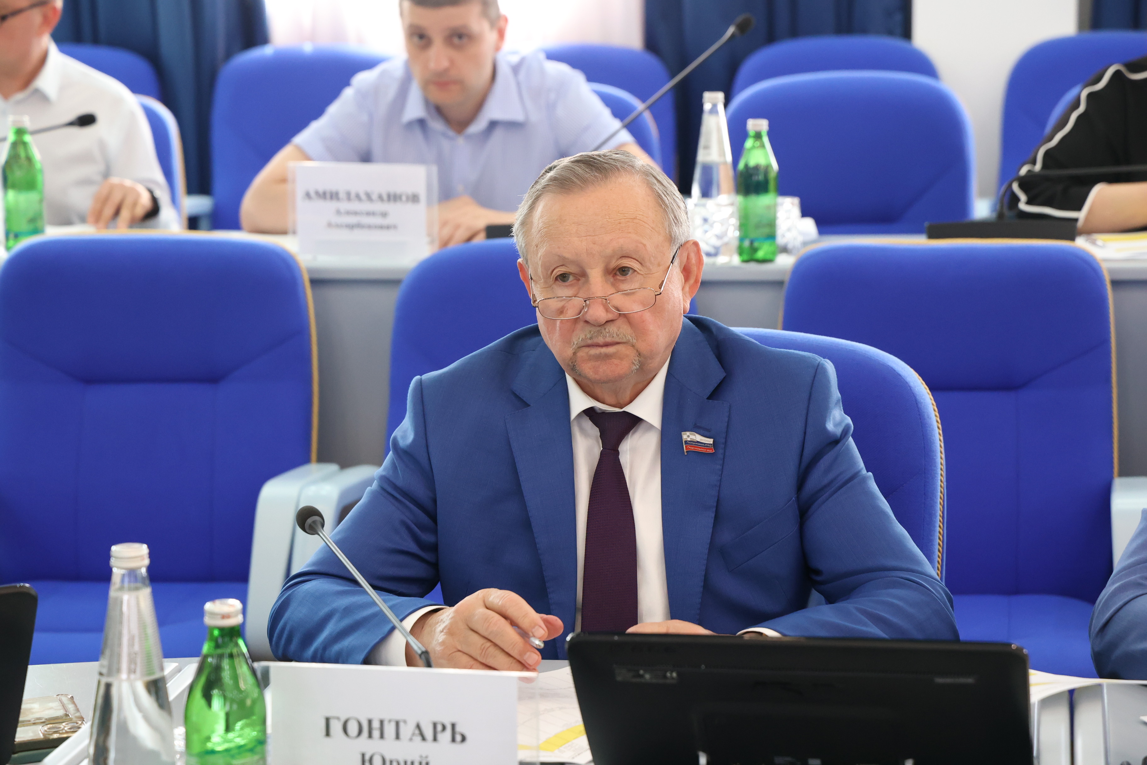 В краевой Думе продолжается рассмотрение депутатских наказов