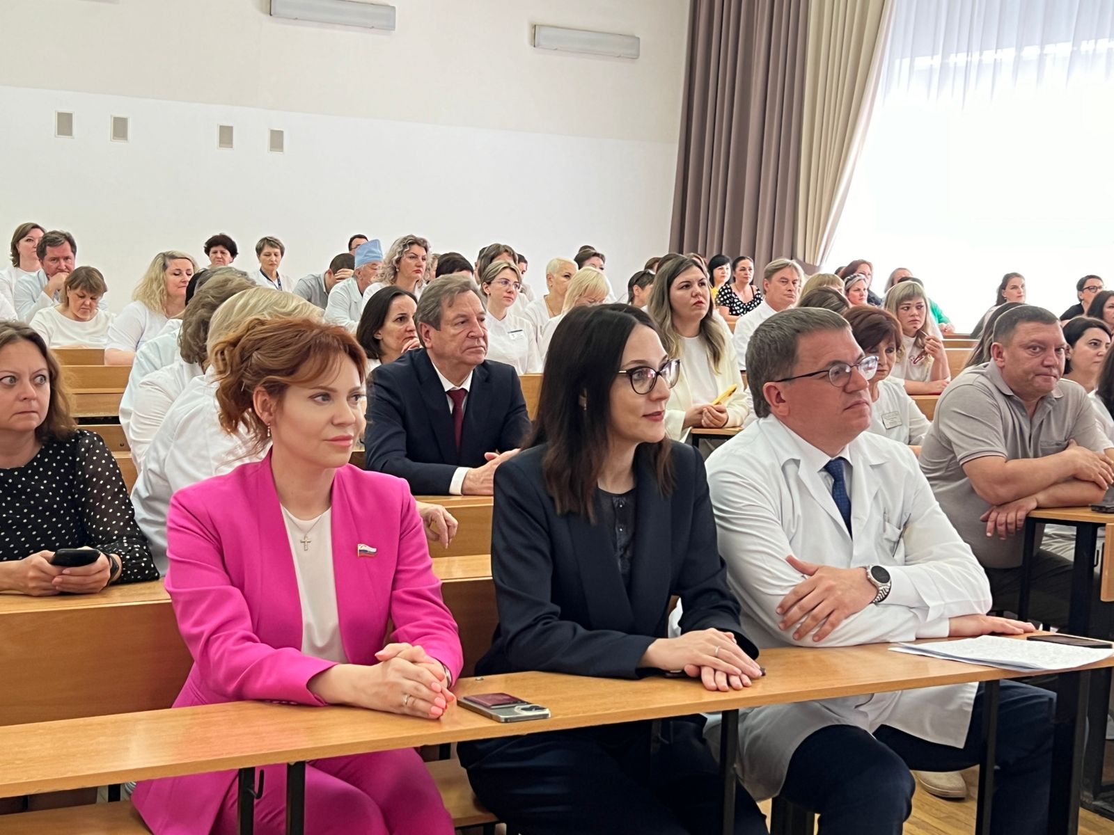 Ольга Дроздова поздравила ставропольских медиков с профессиональным праздником