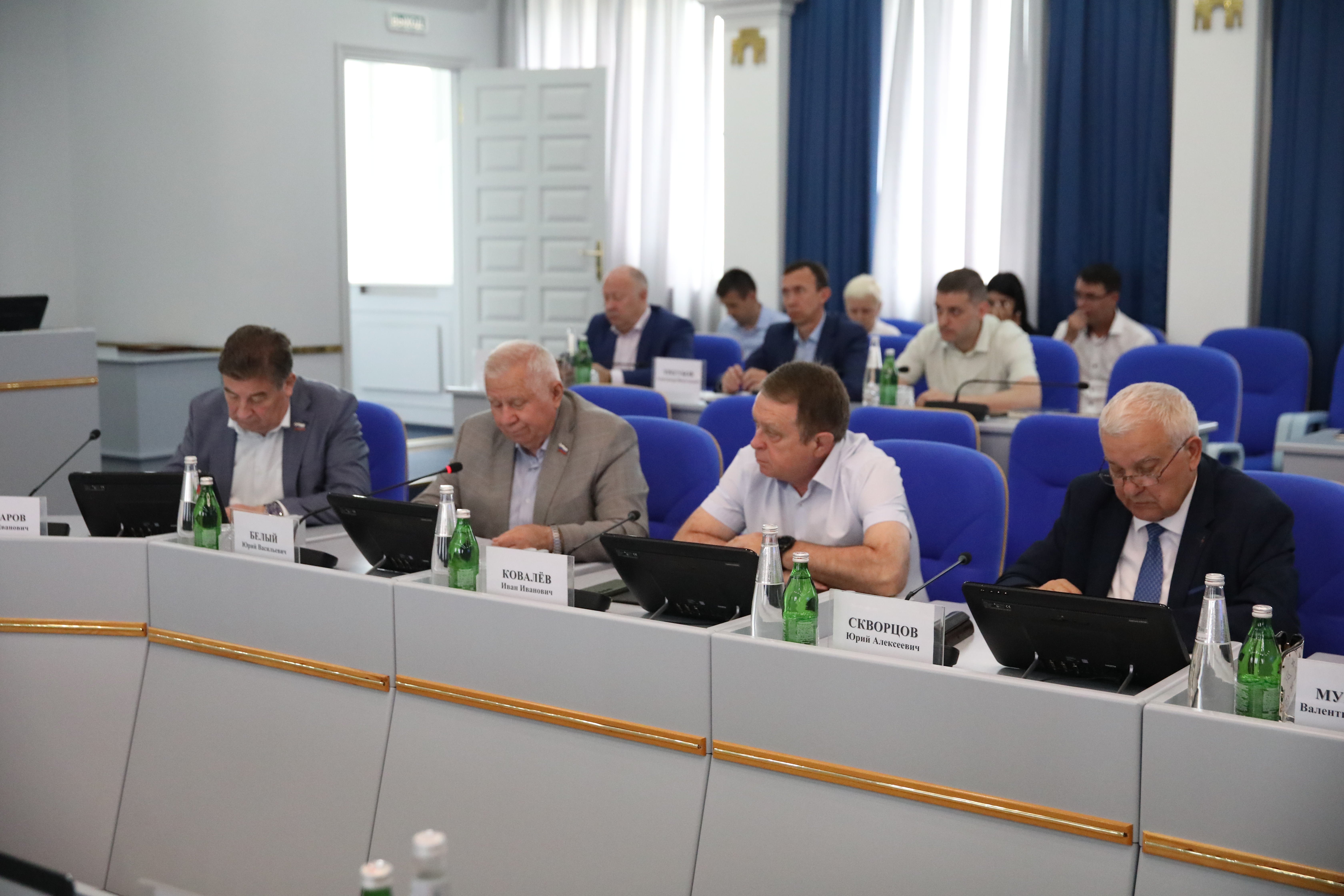 Краевые депутаты готовятся к очередному заседанию Думы