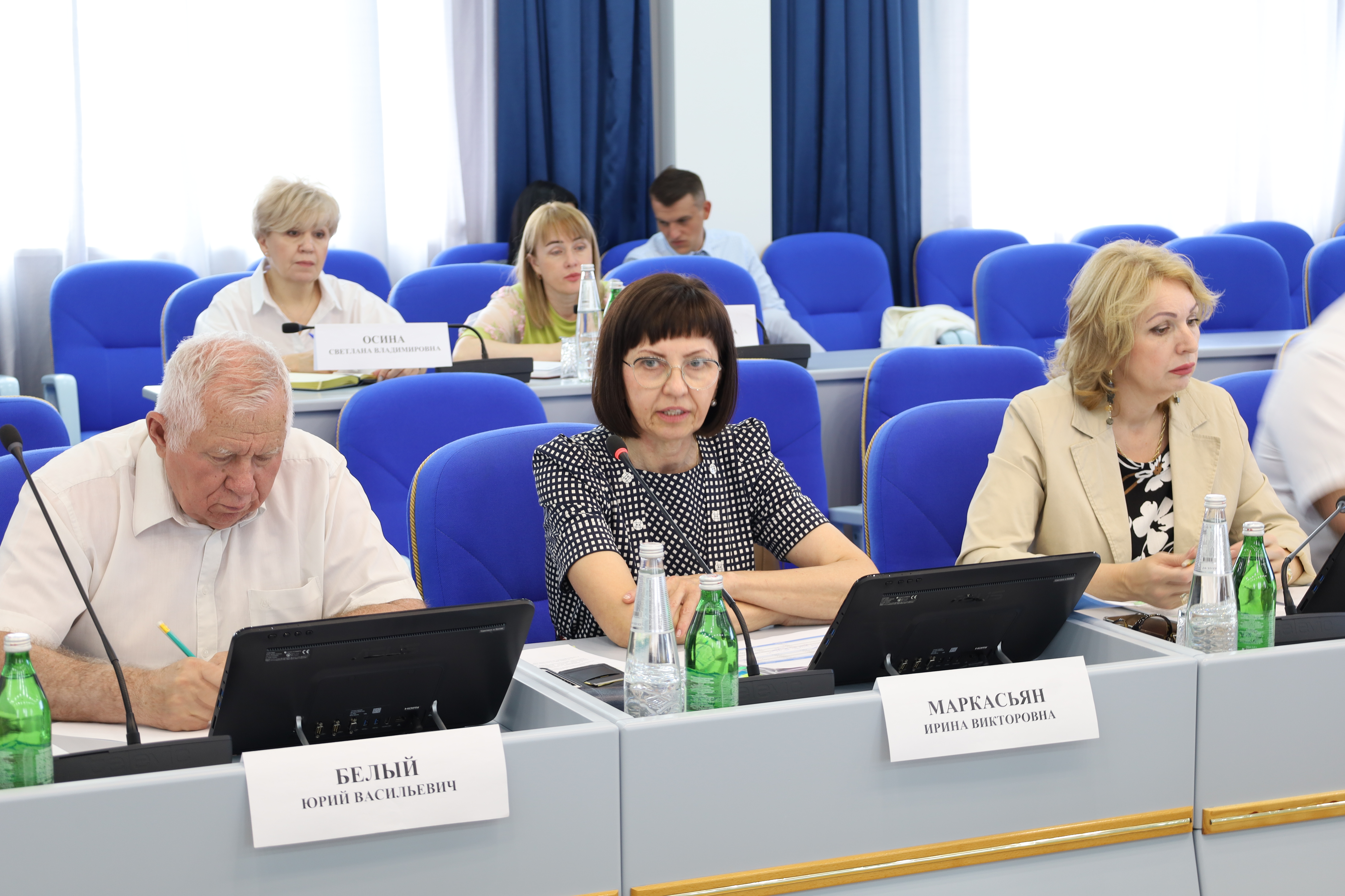 На развитие здравоохранения края предложено дополнительно  направить почти 800 миллионов рублей