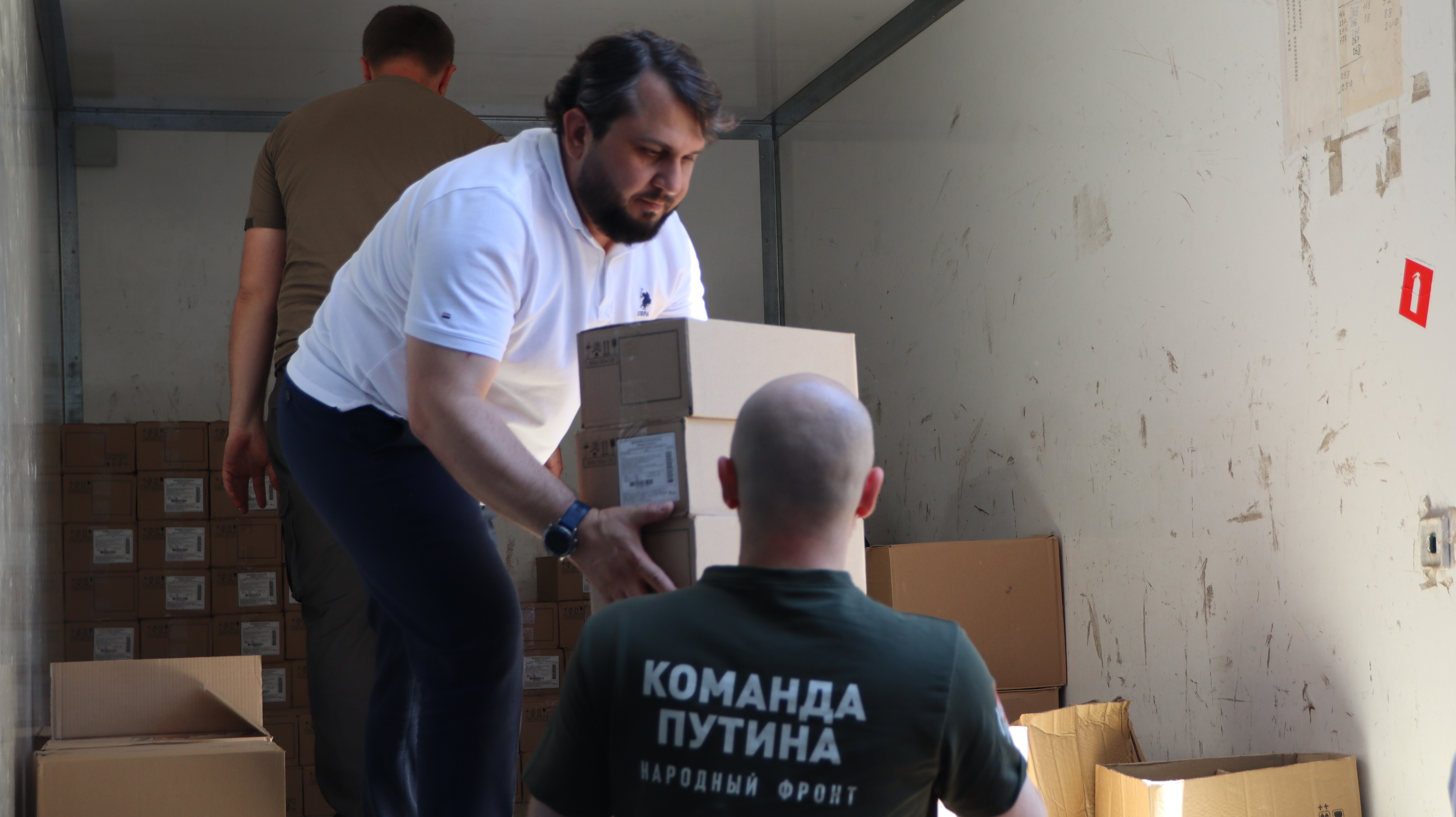 Депутаты Думы Ставропольского края доставили гуманитарный груз луганским медикам