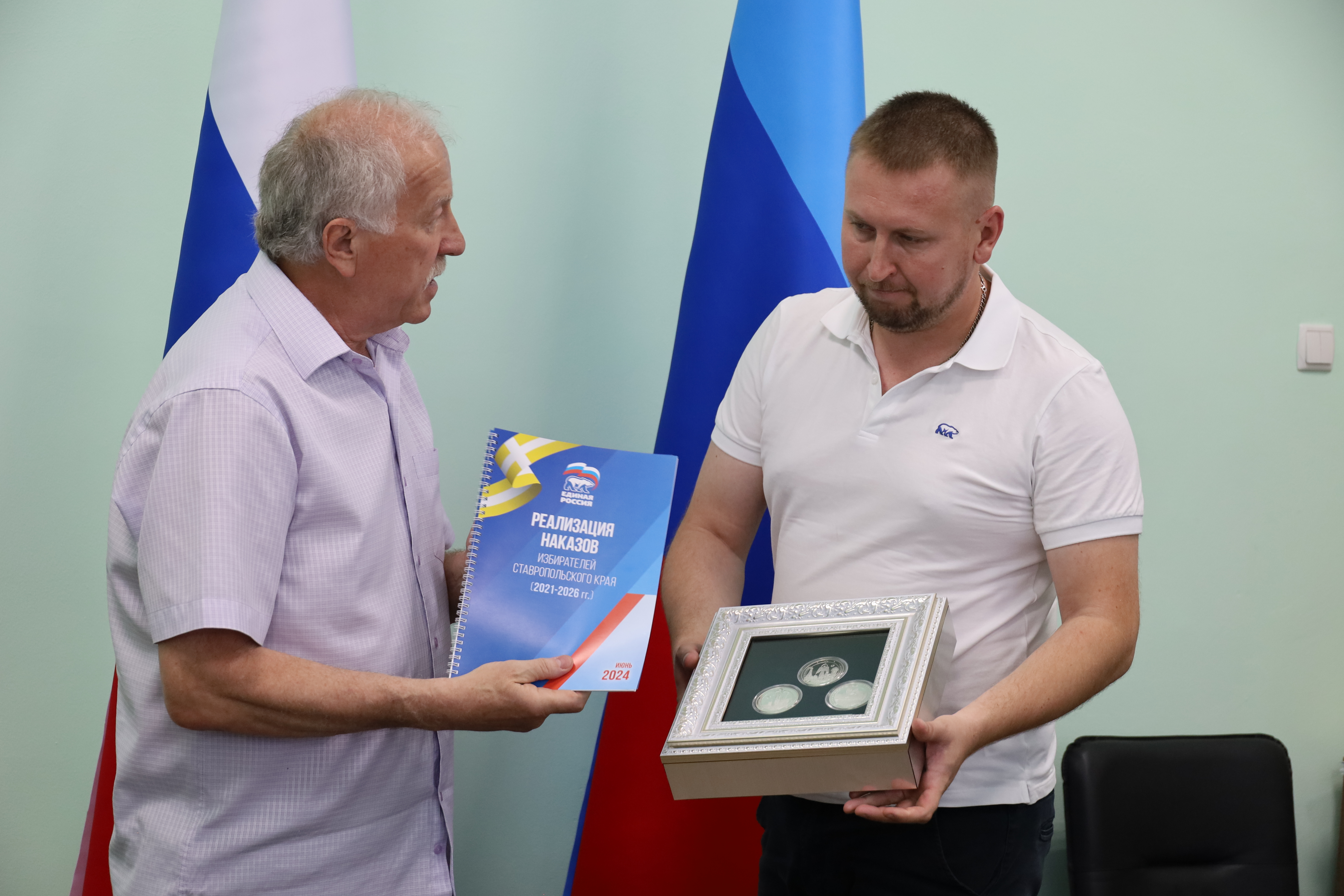 Николай Великдань встретился с депутатским корпусом Народного Совета ЛНР