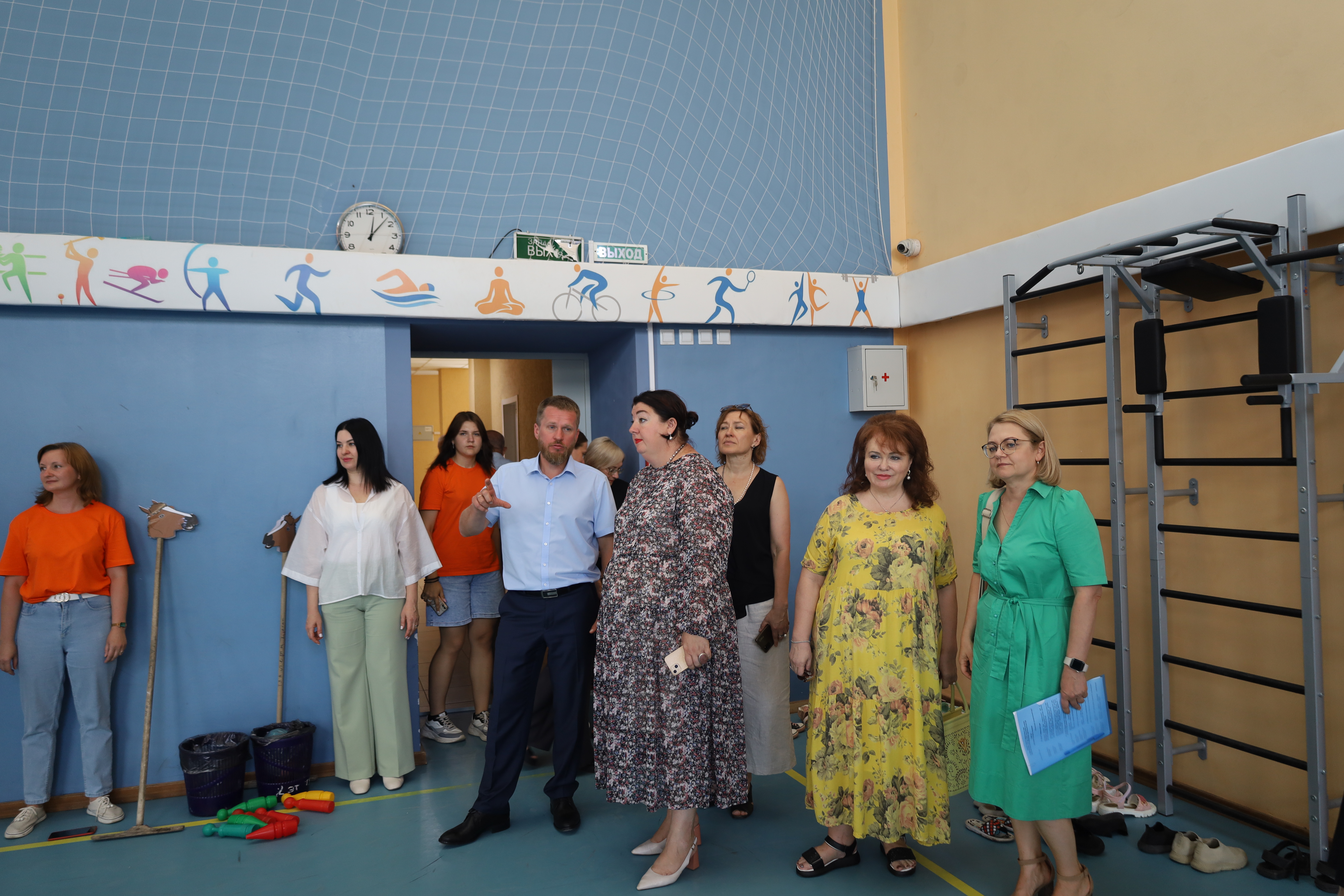 Состояние сферы детского отдыха и оздоровления в загородных и пришкольных лагерях оценили краевые законодатели