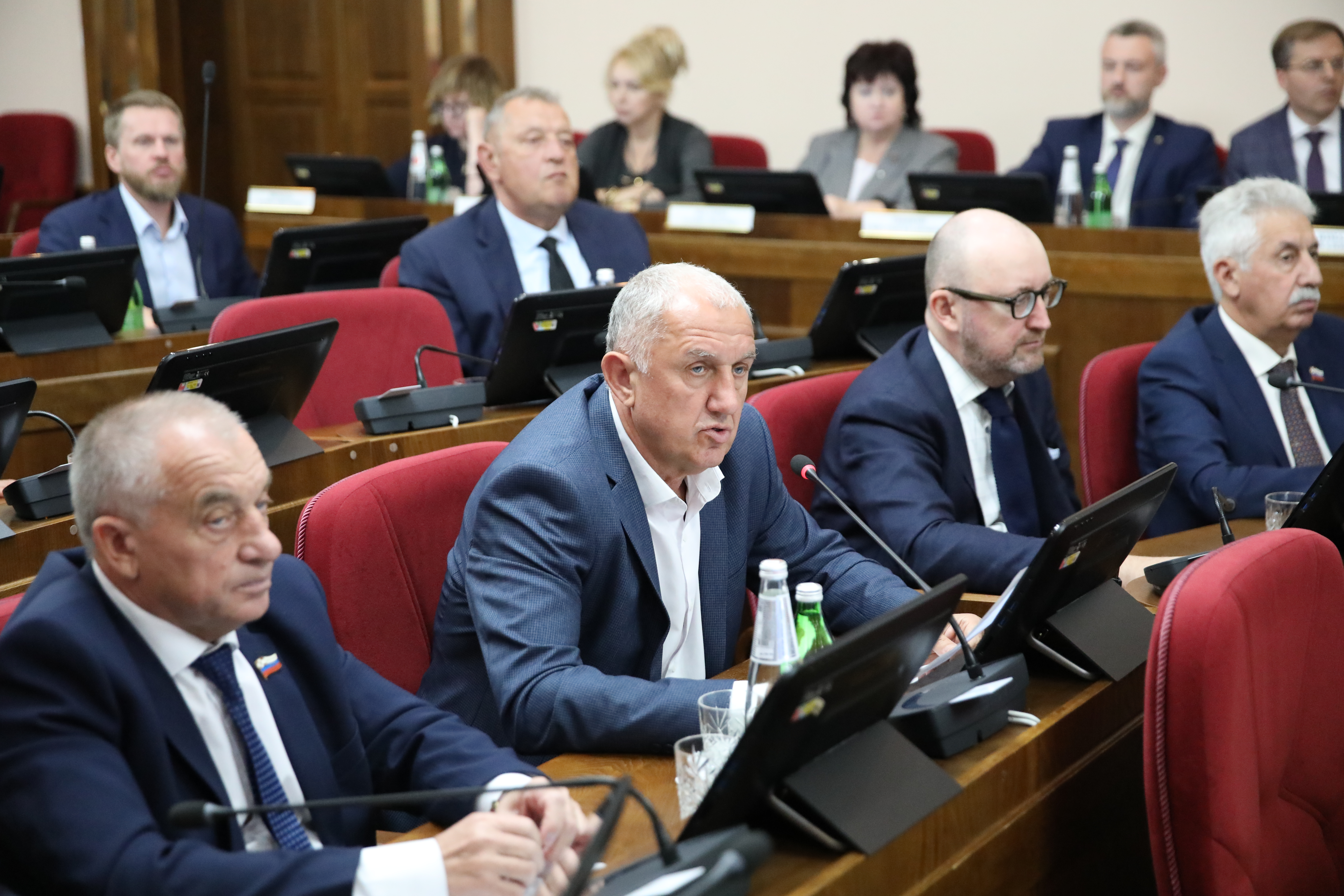 Депутаты внесли изменения в краевой закон о некоторых вопросах организации оказания гражданам бесплатной юридической помощи