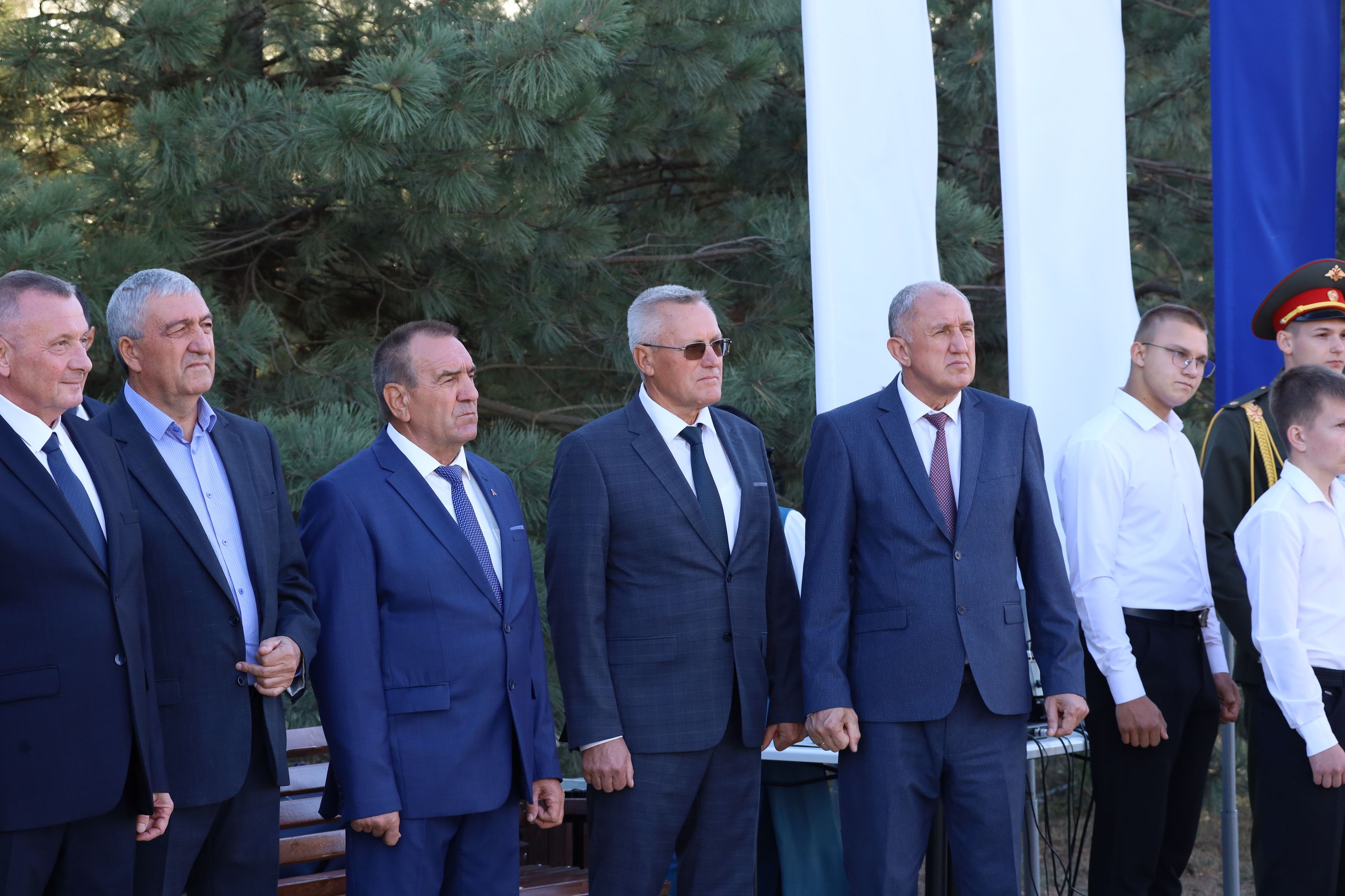 Памятник Сергею Иосифовичу Манякину открыли на Ставрополье