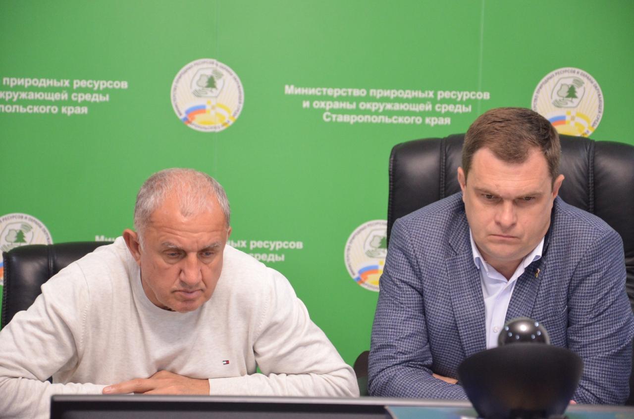 Игорь Андрющенко принял участие в межведомственном совещании по факту гибели рыбы в реке Кума