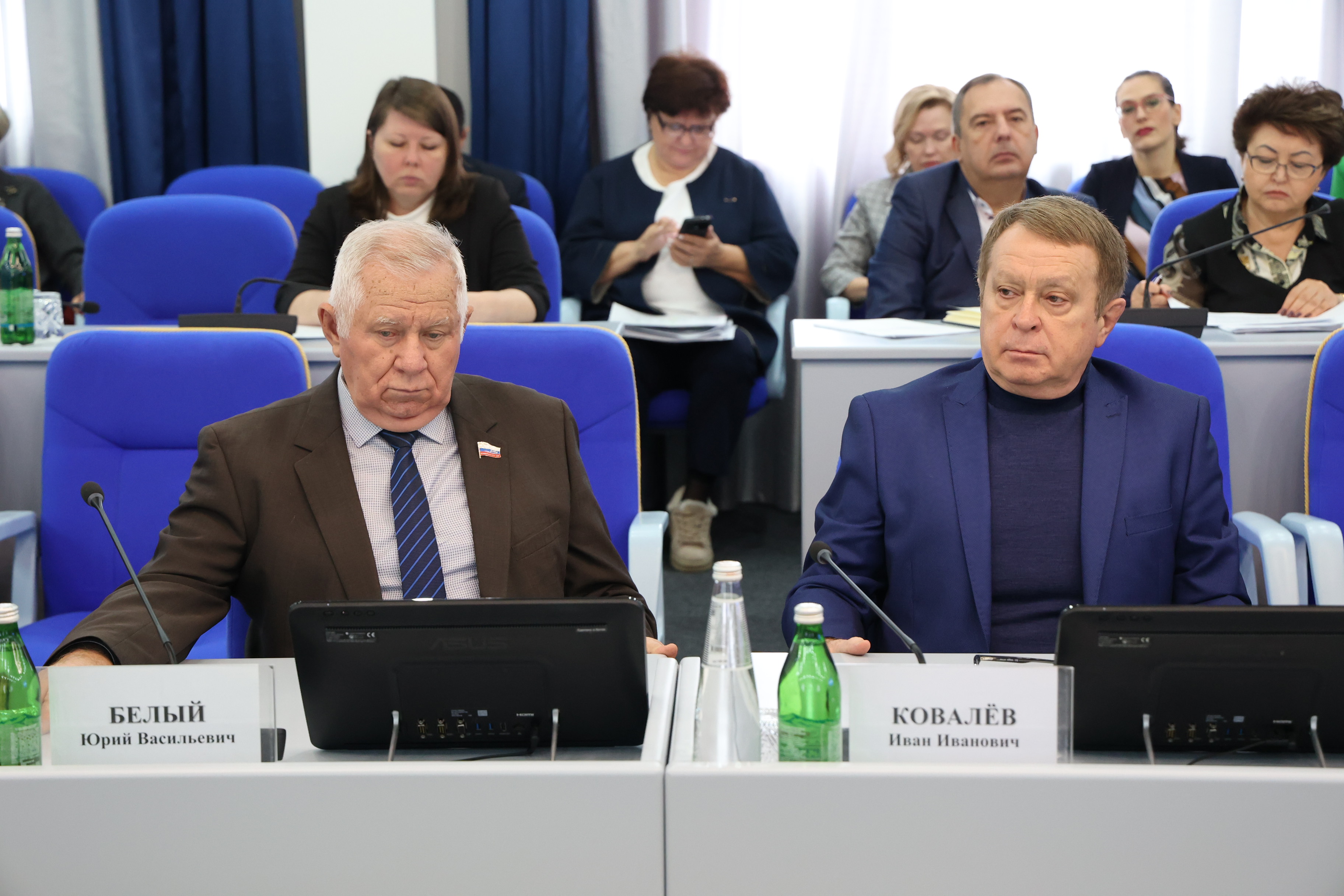 Комитеты Думы Ставрополья приступили к рассмотрению законопроекта о бюджете по профильным направлениям
