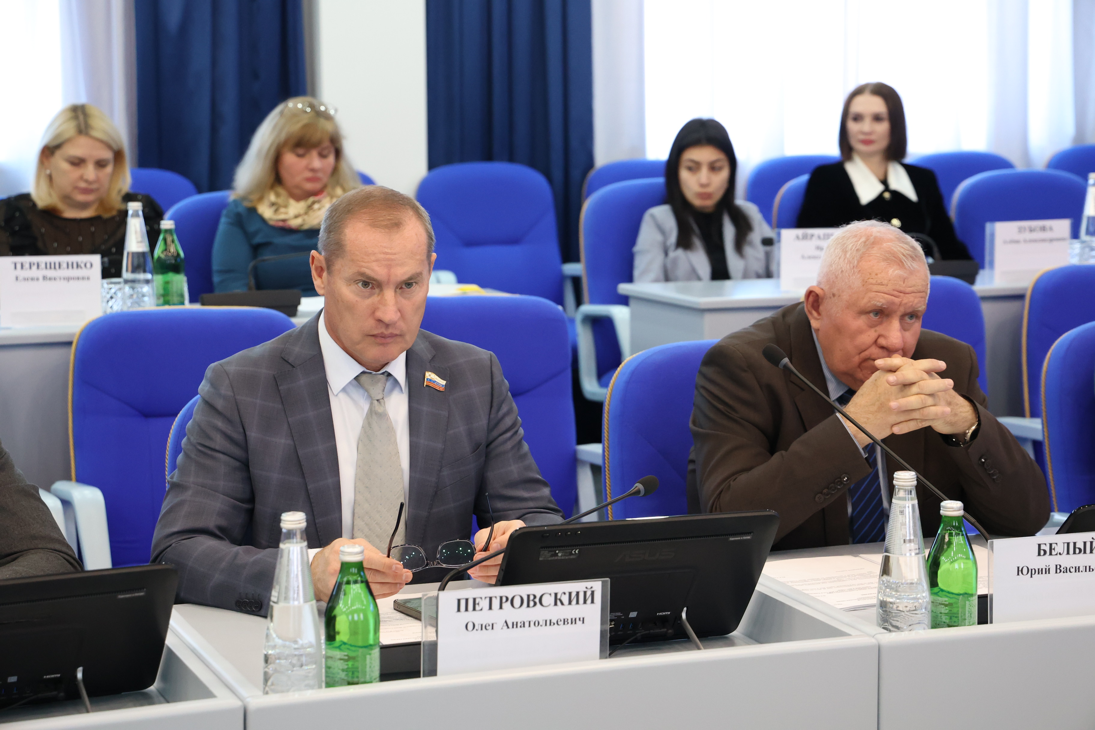 Объемы планируемого финансирования профильных госпрограмм в сфере безопасности и казачества обозначили на профильном комитете
