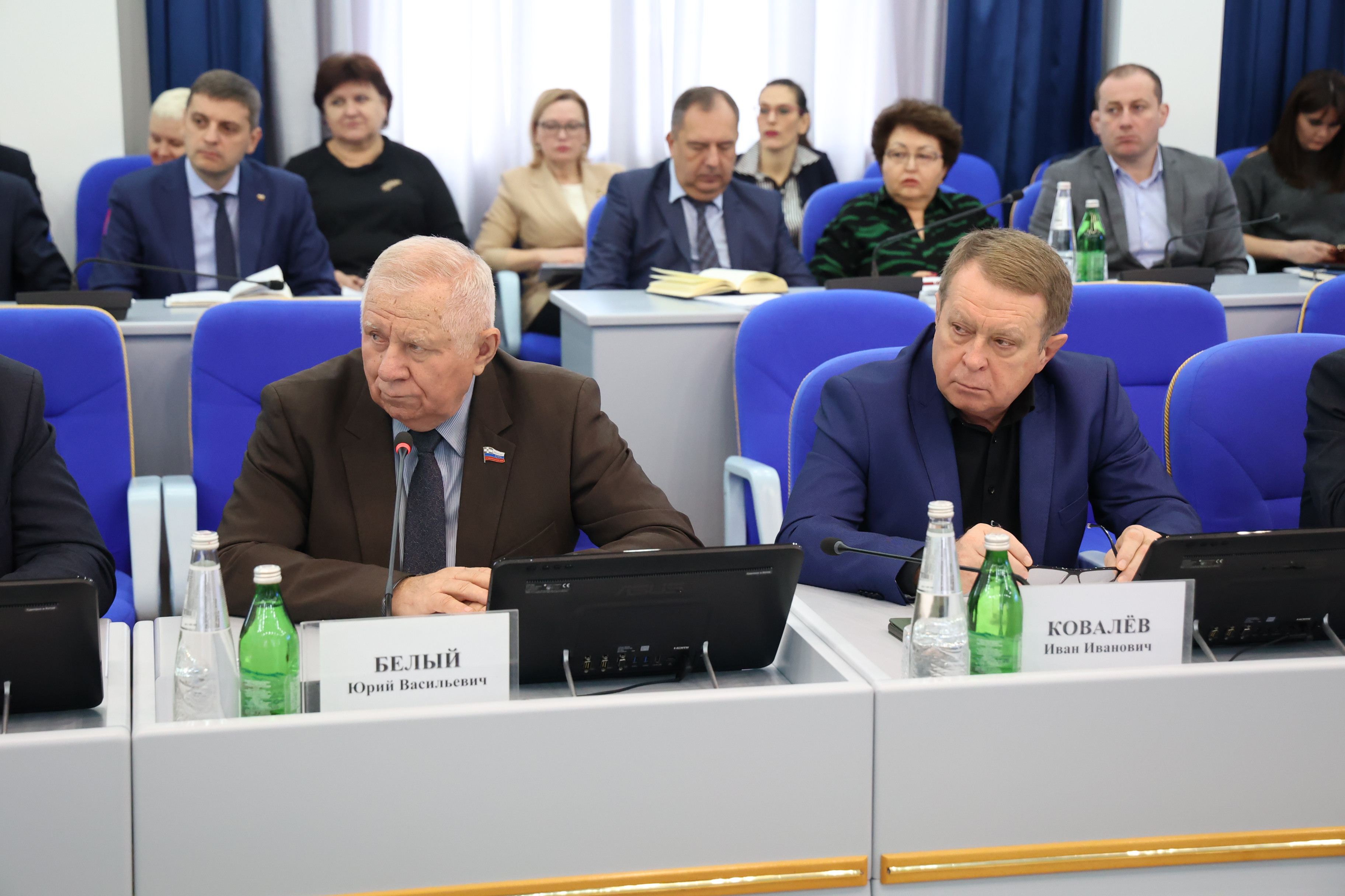 В Думе Ставрополья идет подготовка к ноябрьскому заседанию