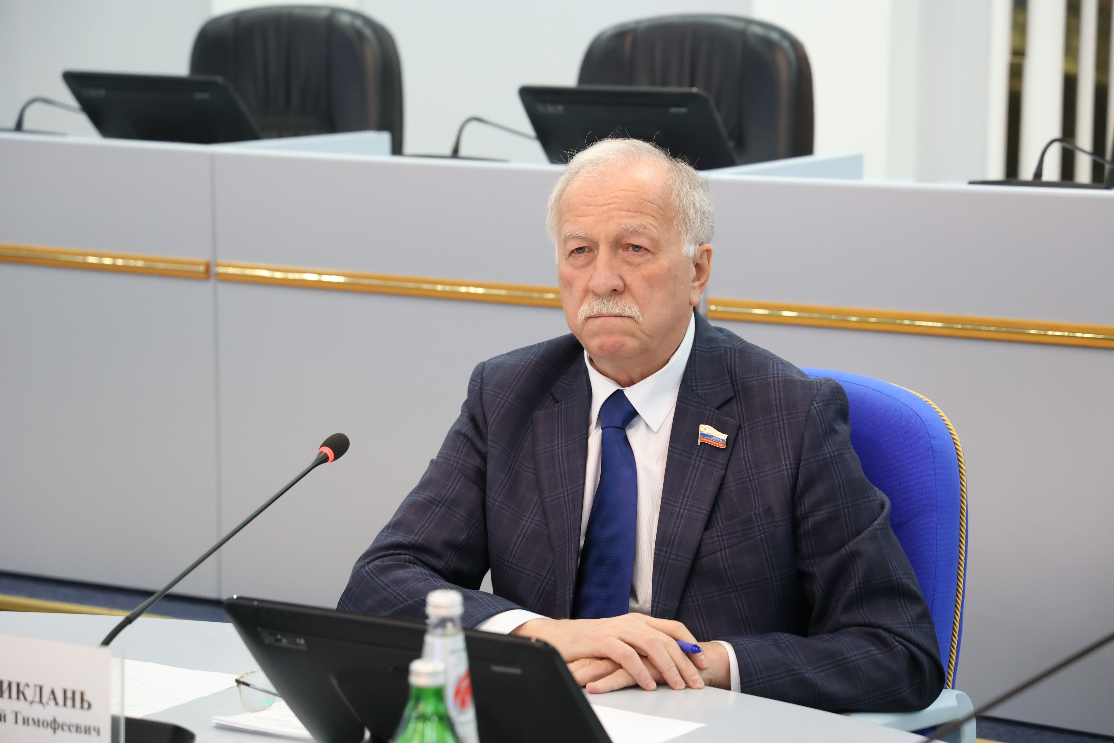 В Думе Ставрополья идет подготовка к ноябрьскому заседанию