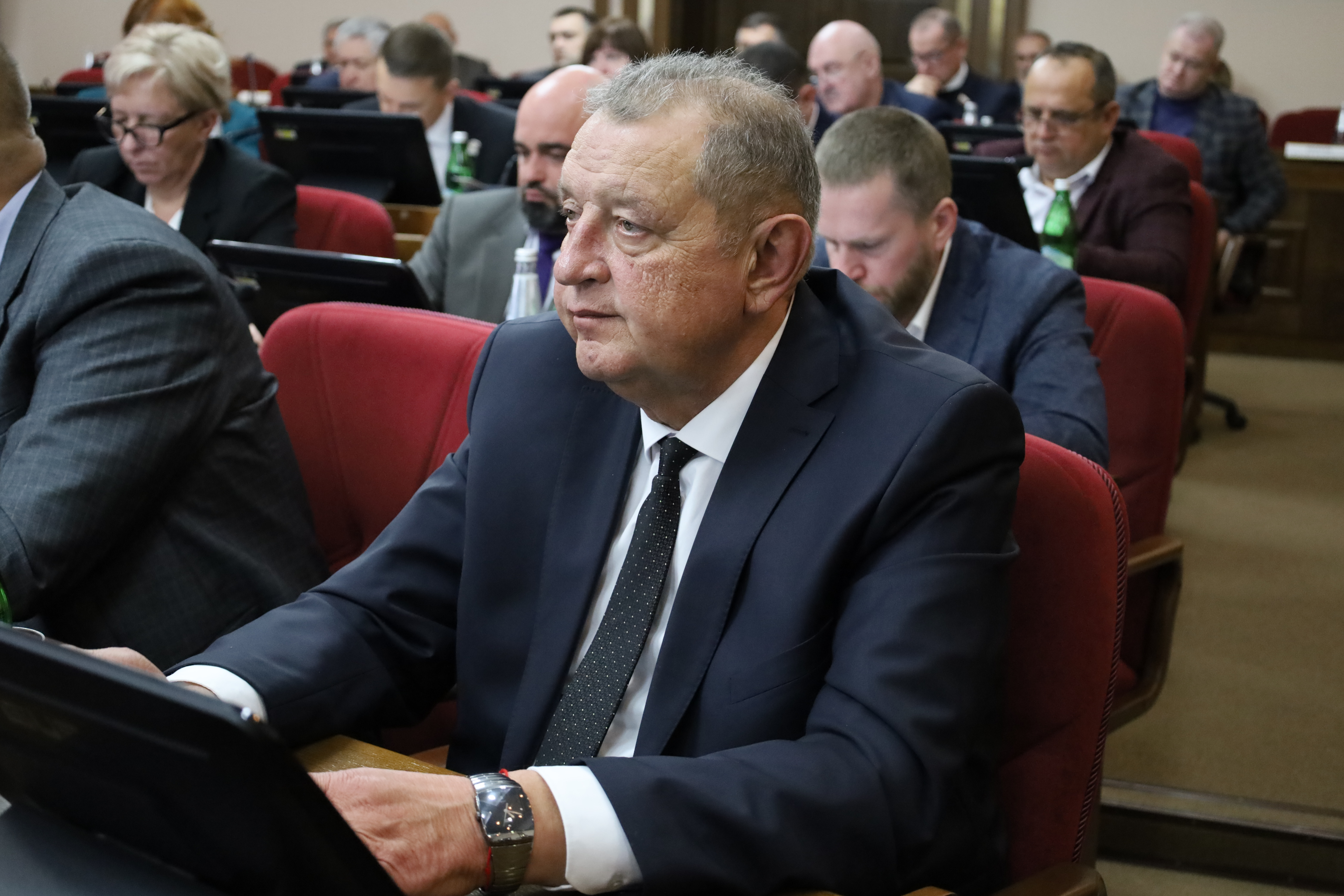 Краевые парламентарии откорректировали порядок предоставления льготы по транспортному налогу многодетным семьям