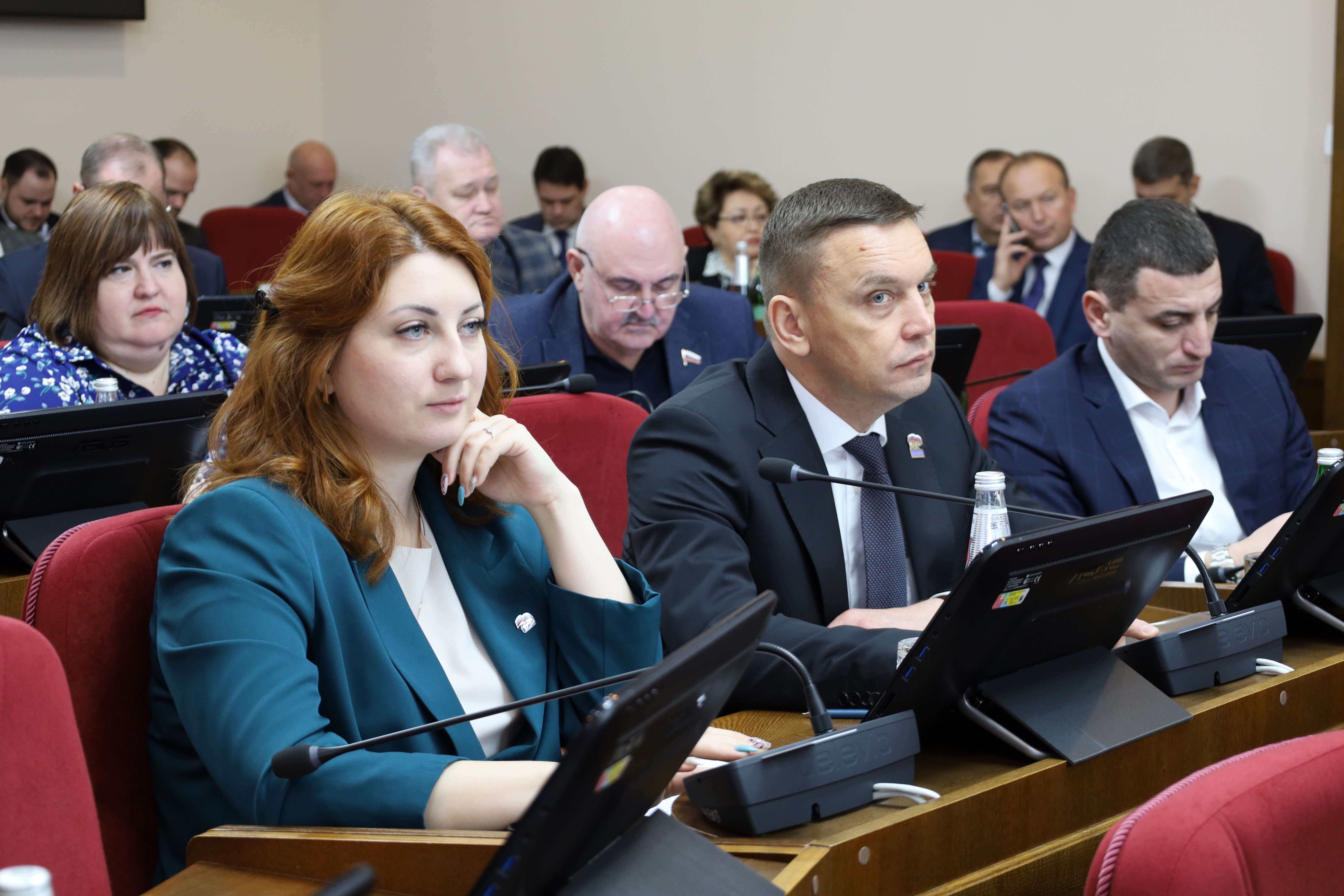Депутаты приняли закон, направленный на развитие в крае выставочной деятельности