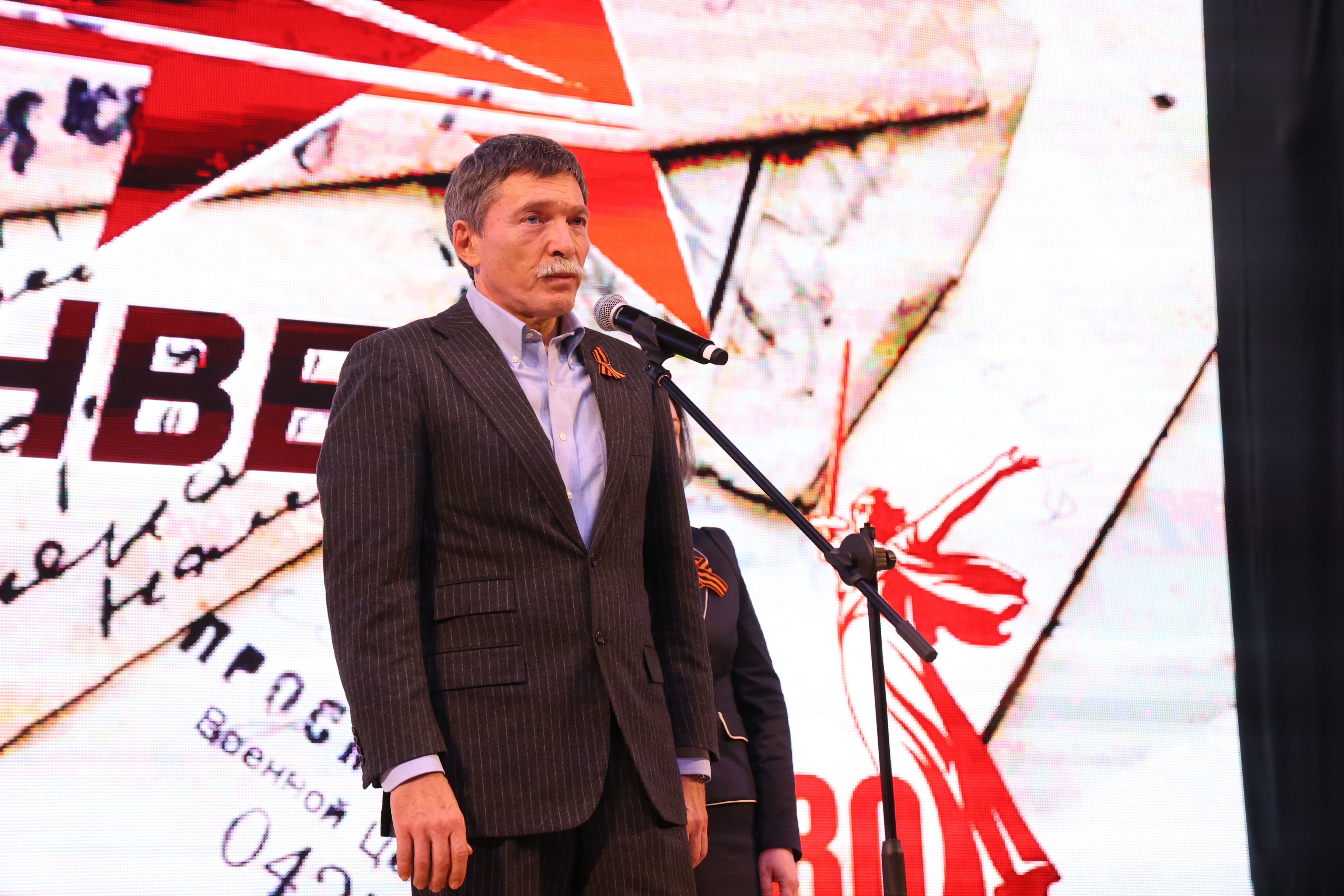 Дмитрий Судавцов вручил награды победителям краевого конкурса «Солдатский конверт»