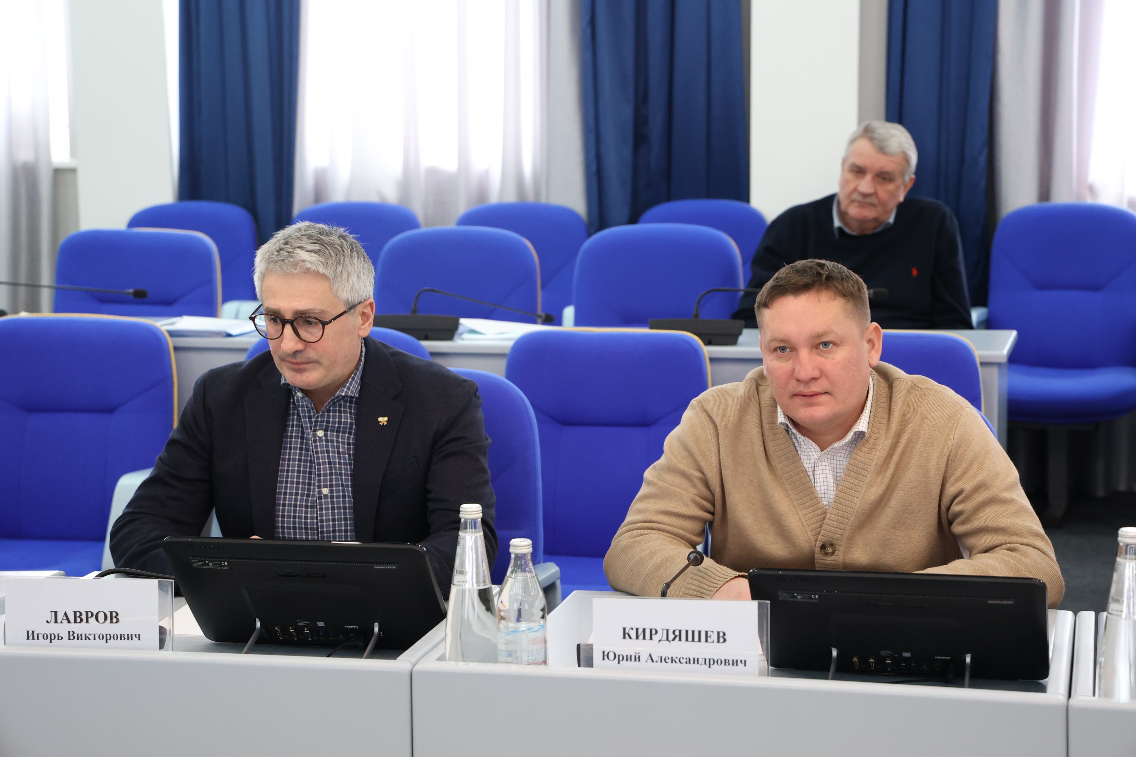 Депутаты предложили расширить меры поддержки замещающих семей на Ставрополье