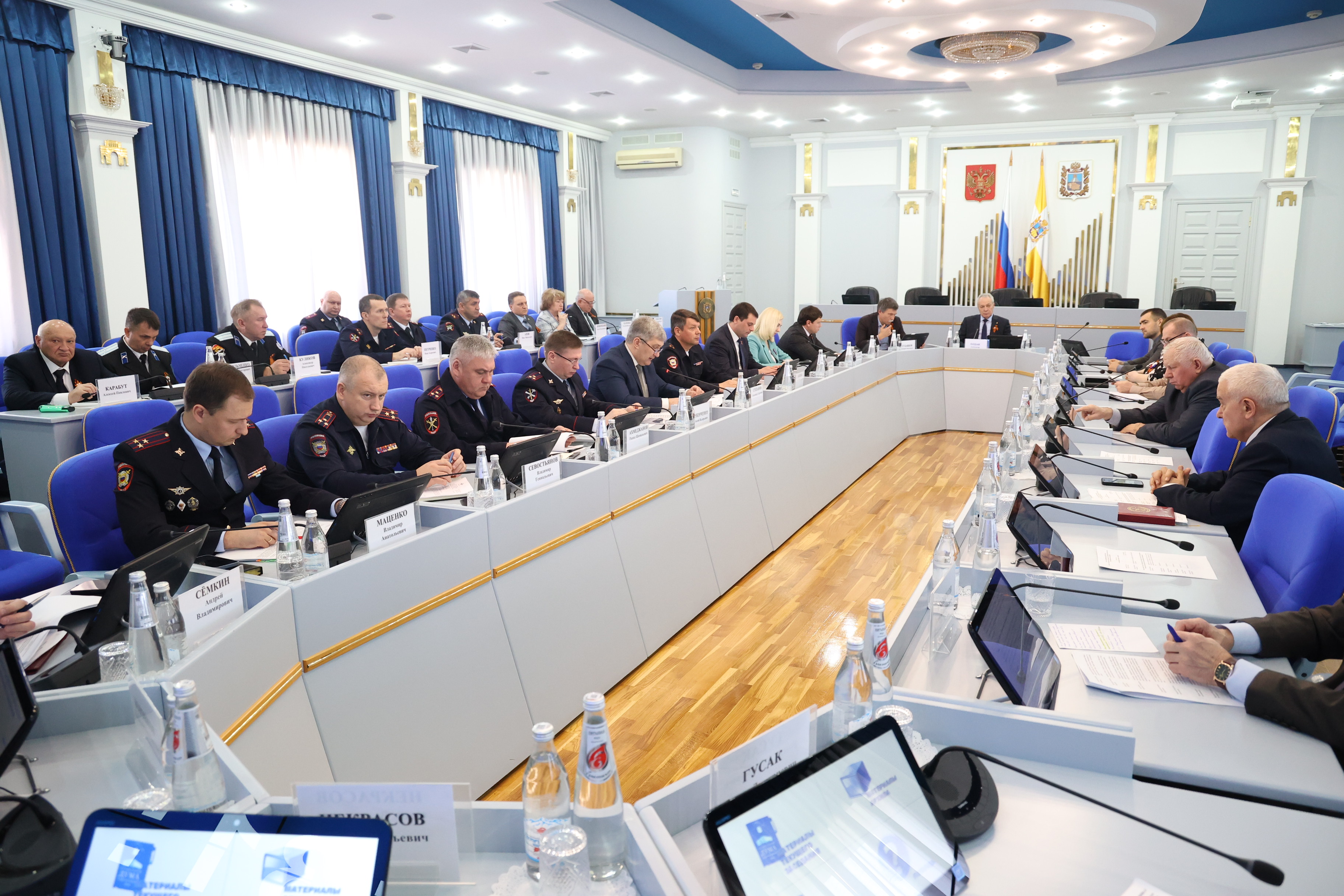 Подготовка к ежегодному отчету краевой полиции проходит в профильном комитете Думы