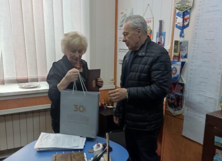 Краевые депутаты с гуманитарной миссией посетили Луганскую Народную Республику