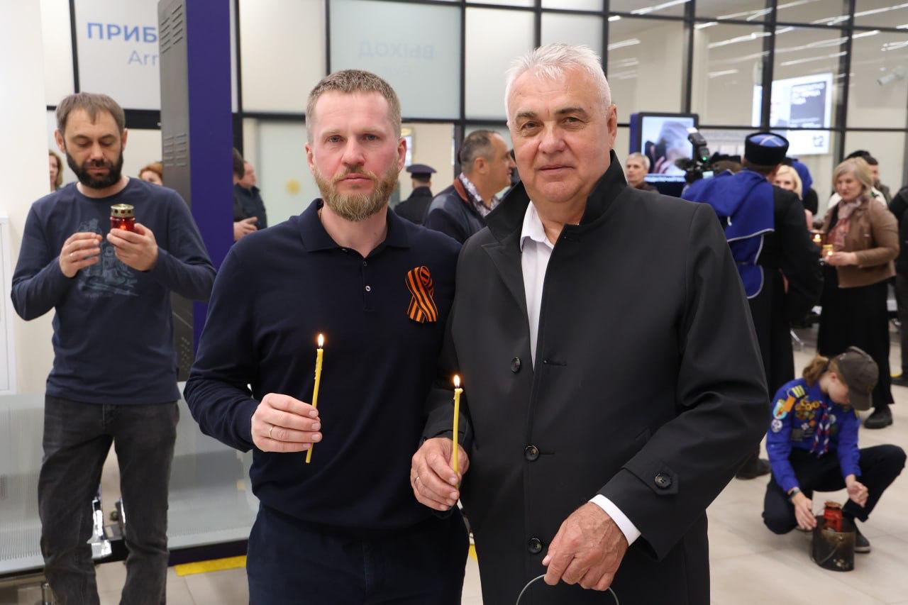 Николай Великдань передал частицу Благодатного огня в храмы Труновского округа