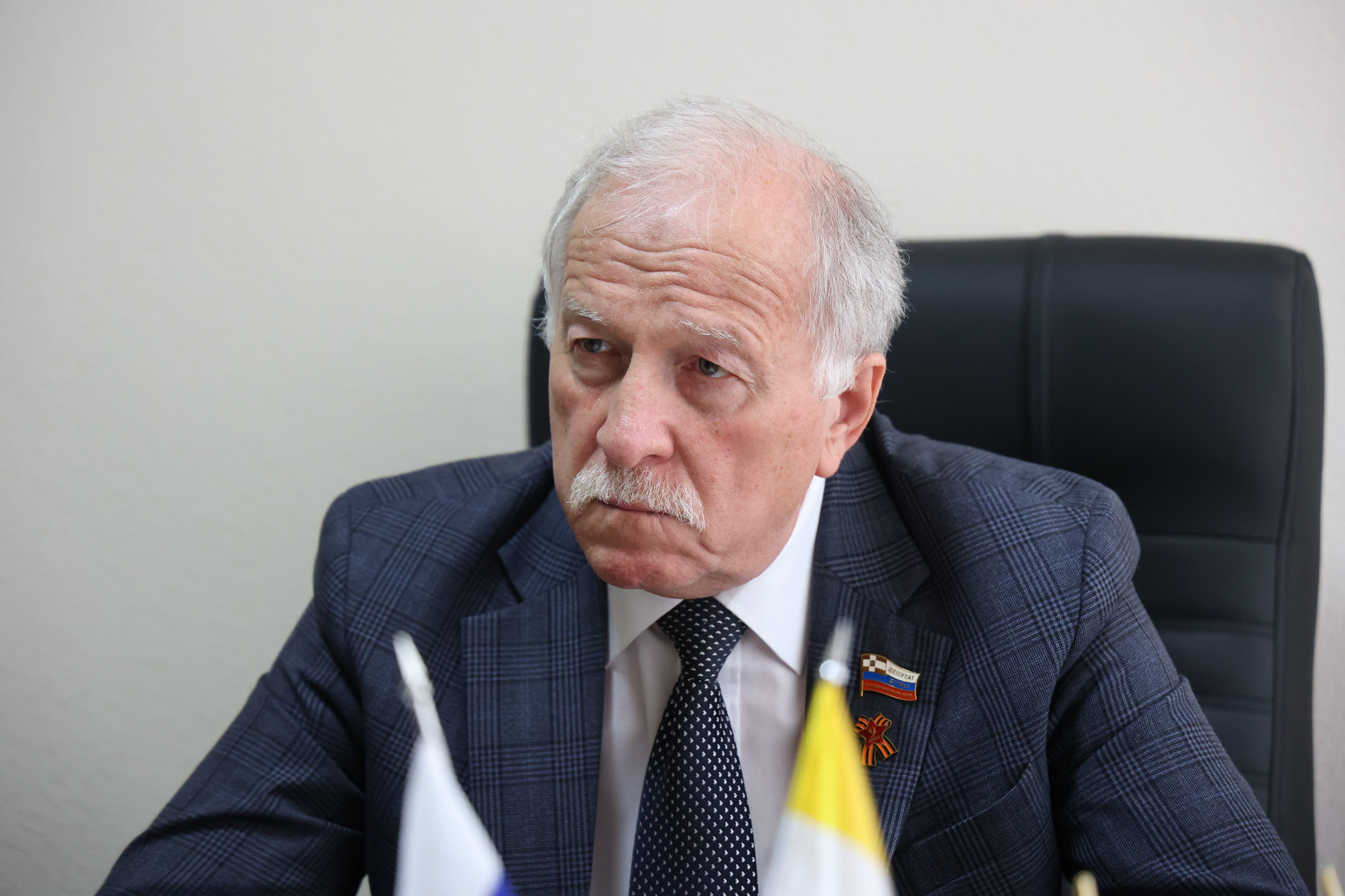 Николай Великдань провел личный прием граждан