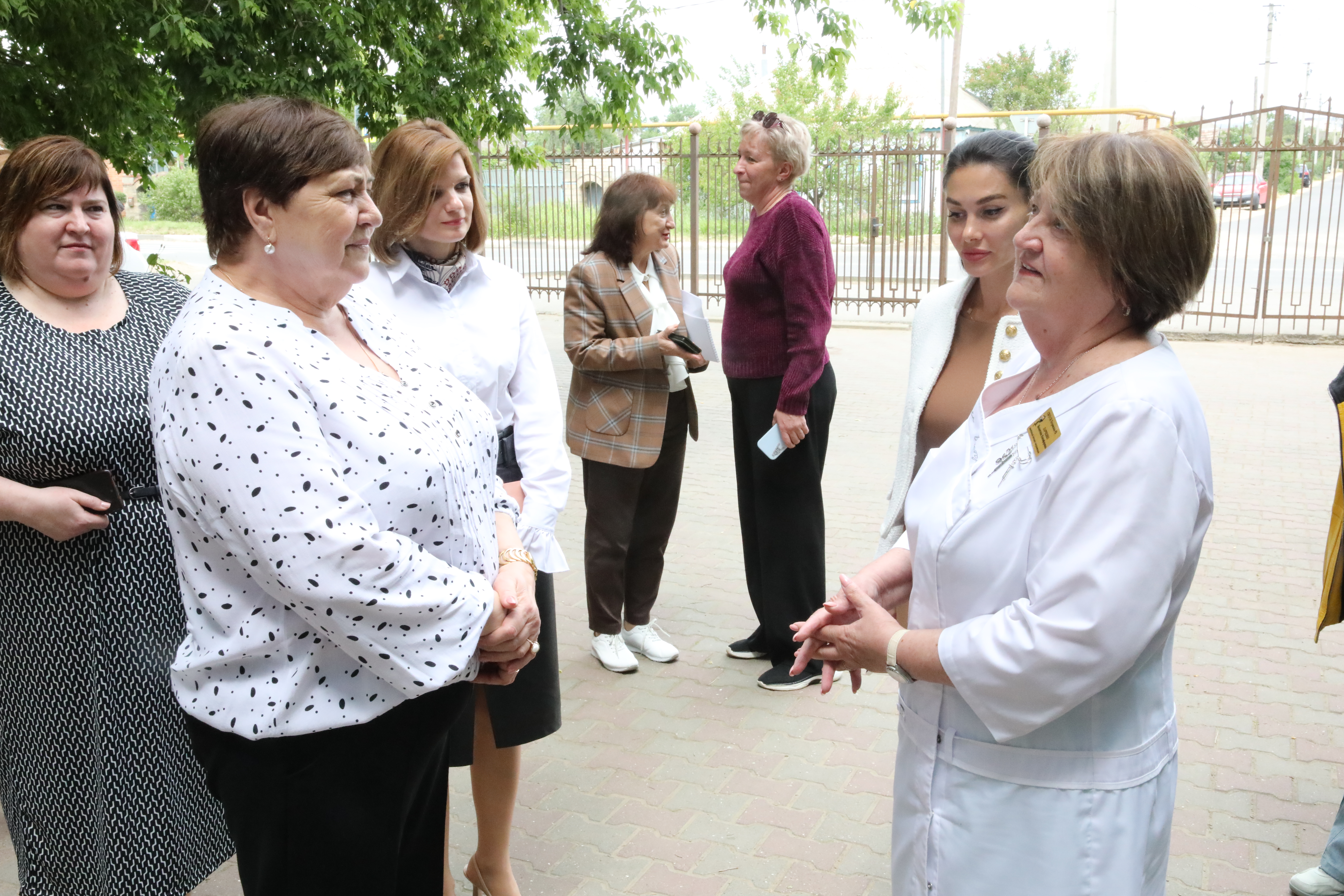 Депутаты предлагают расширить меры поддержки в сельском здравоохранении для улучшения кадровой ситуации