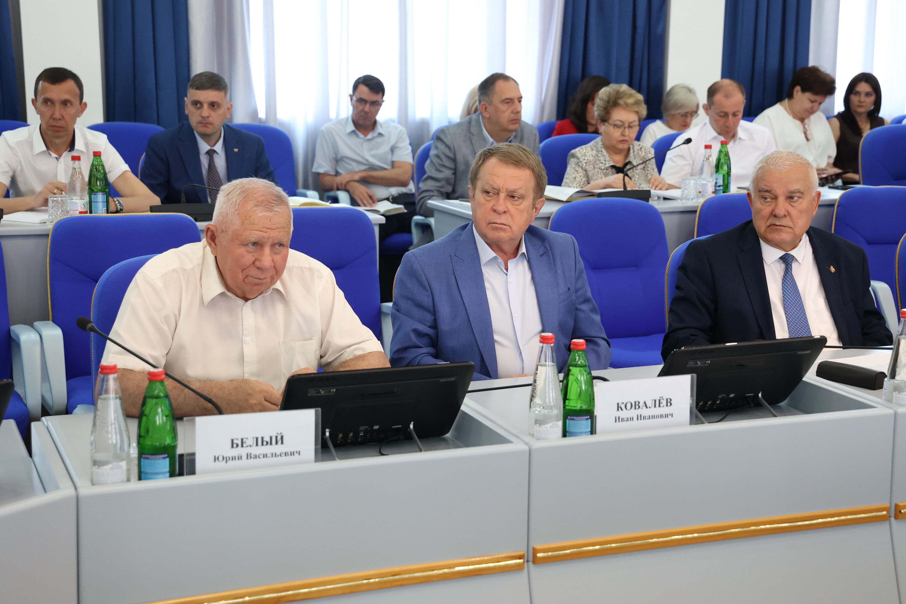 В Думе Ставрополья продолжается работа над проектами законов
