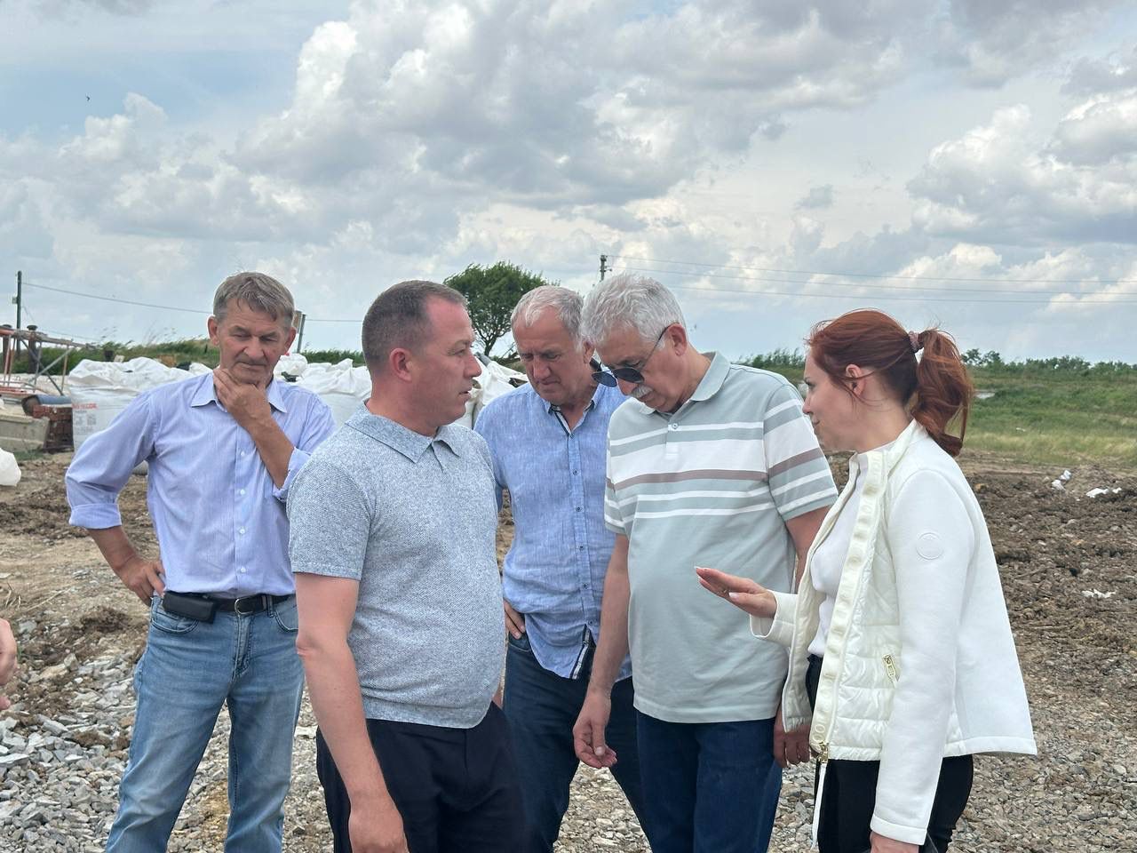 Депутаты держат на контроле исполнение наказов избирателей в Апанасенковском округе