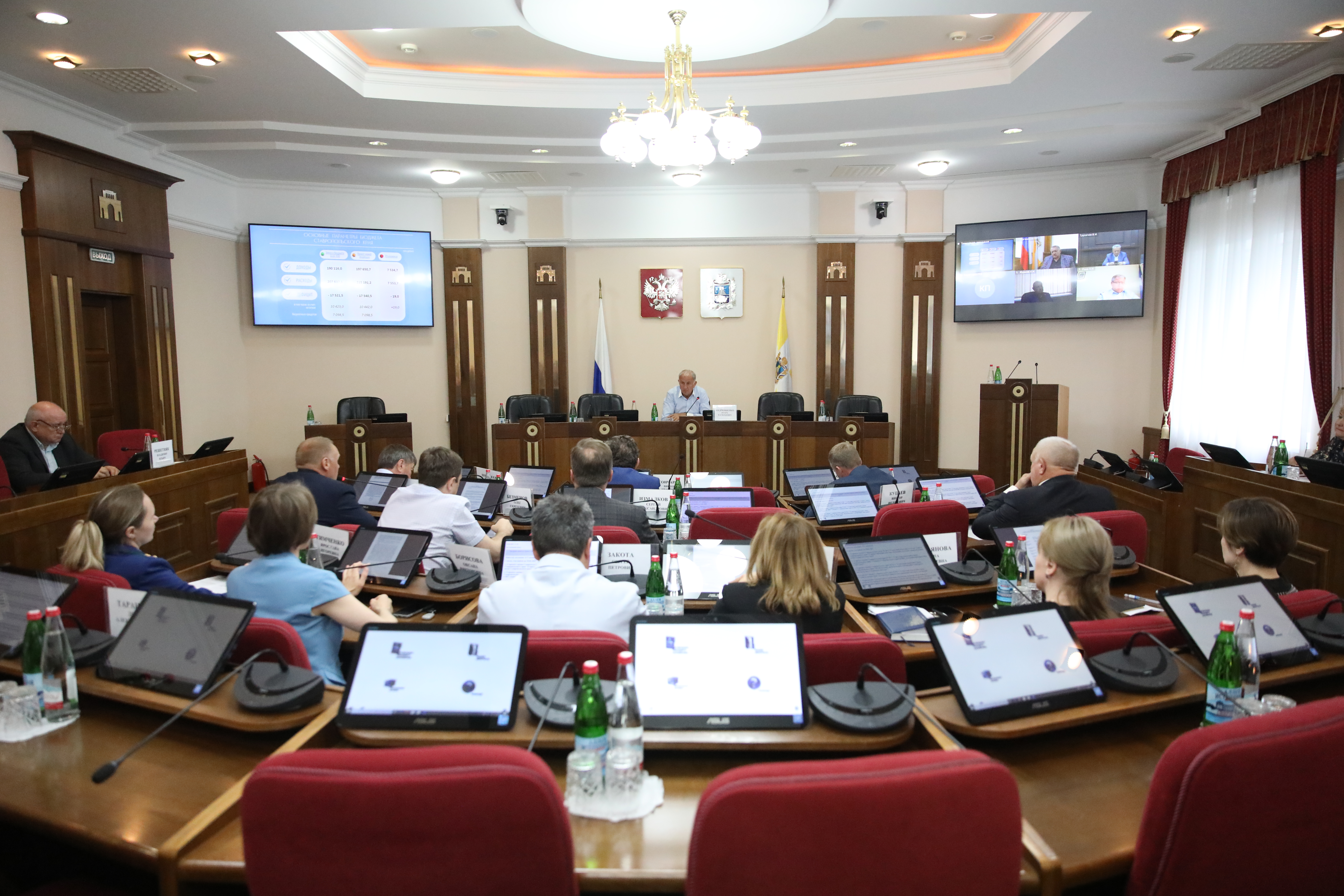 В Думе Ставрополья рассматриваются изменения в законы о ветеринарно-санитарном благополучии и регулировании земельных отношений