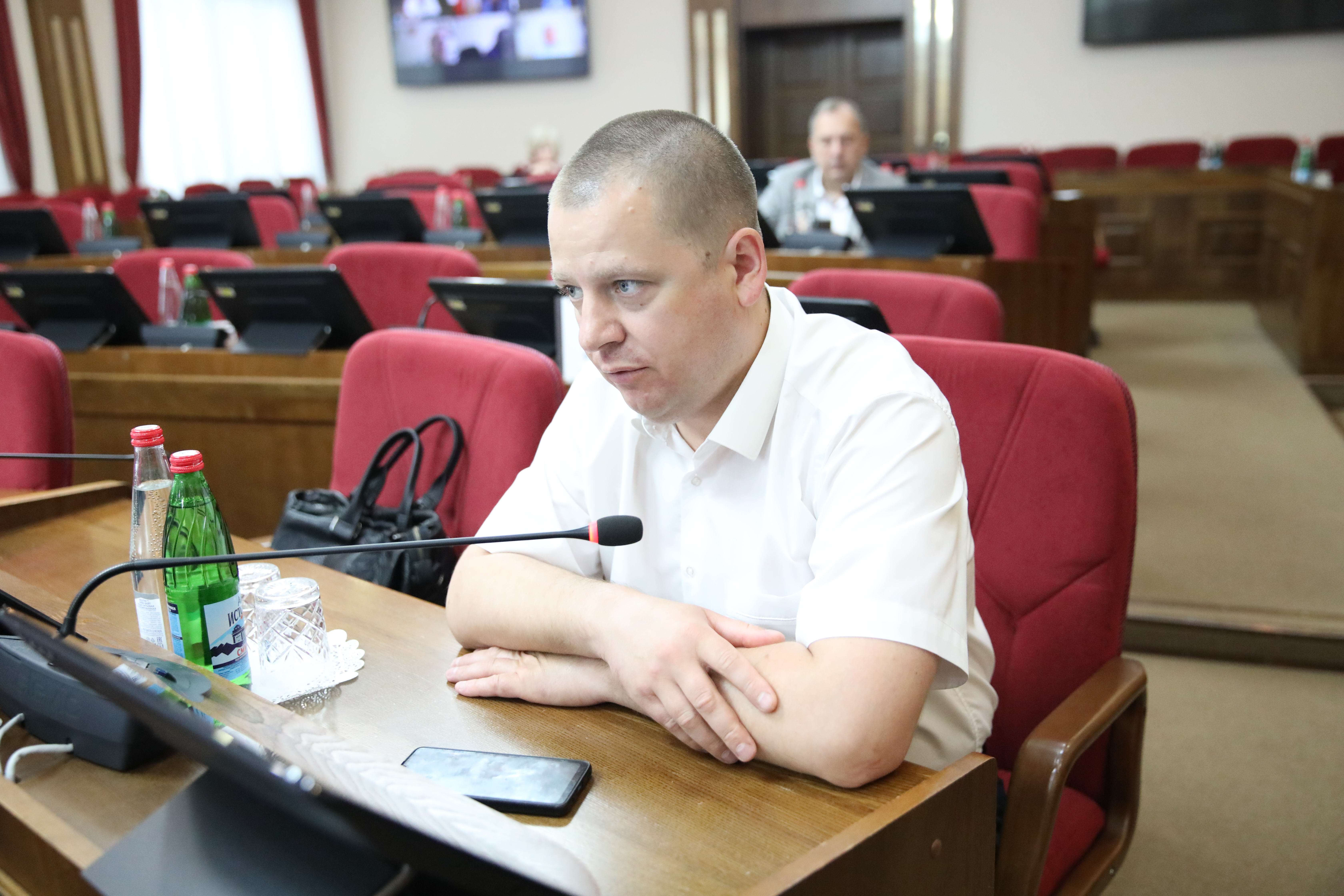 В Думе Ставрополья рассматриваются изменения в законы о ветеринарно-санитарном благополучии и регулировании земельных отношений