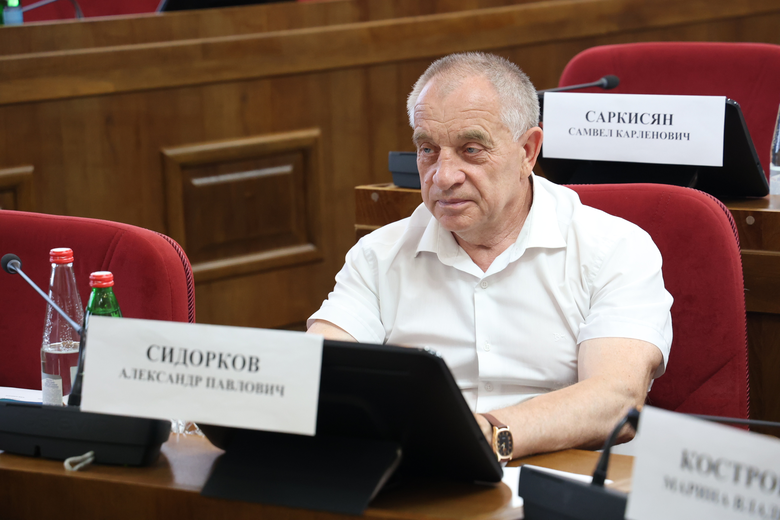 Депутаты предложили усилить информирование участников СВО о возможностях получения помощи в системе ОМС