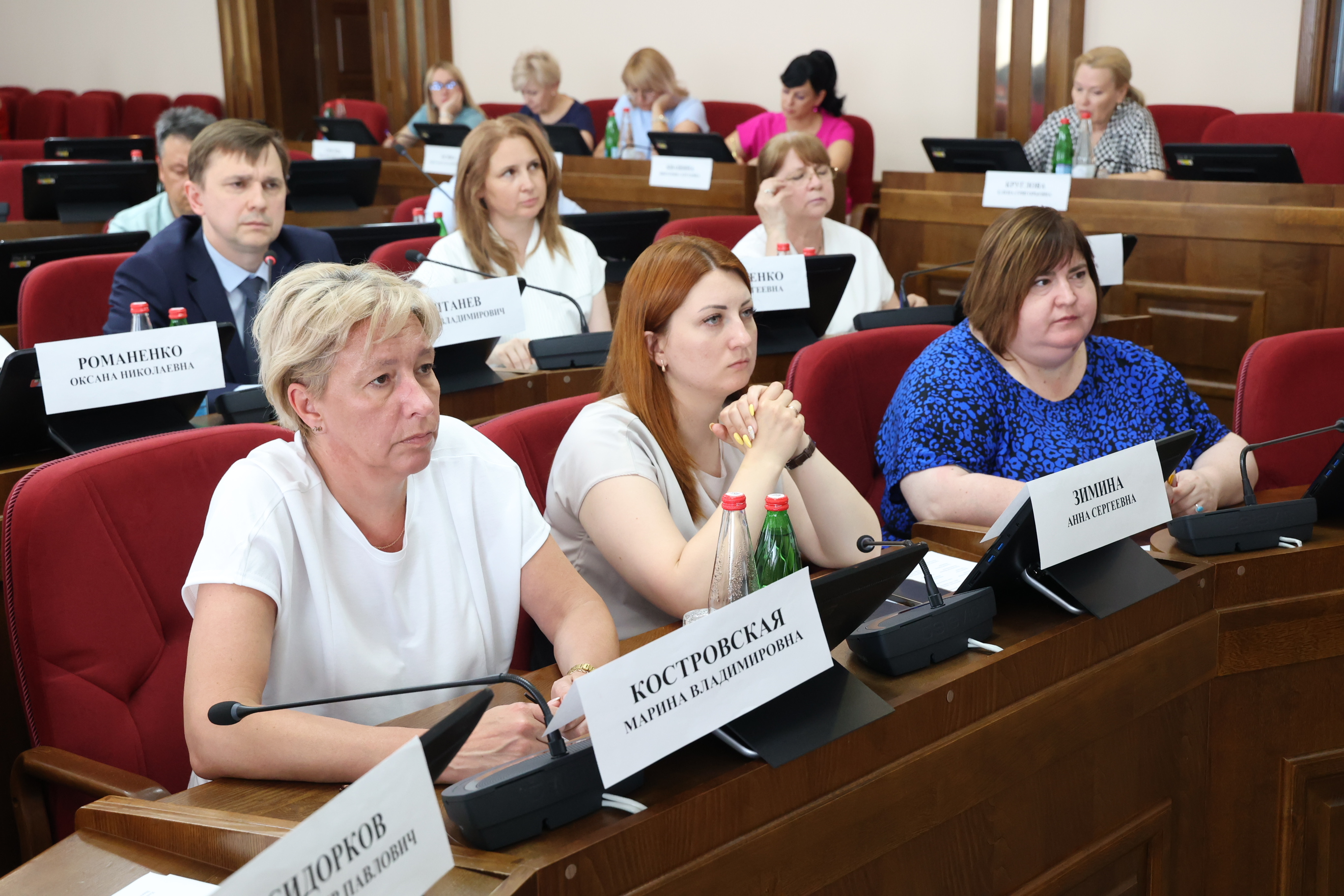 Депутаты предложили усилить информирование участников СВО о возможностях получения помощи в системе ОМС