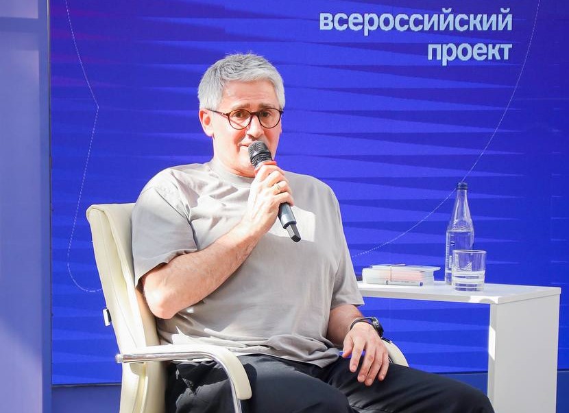 Игорь Лавров принял участие в работе Университетских смен