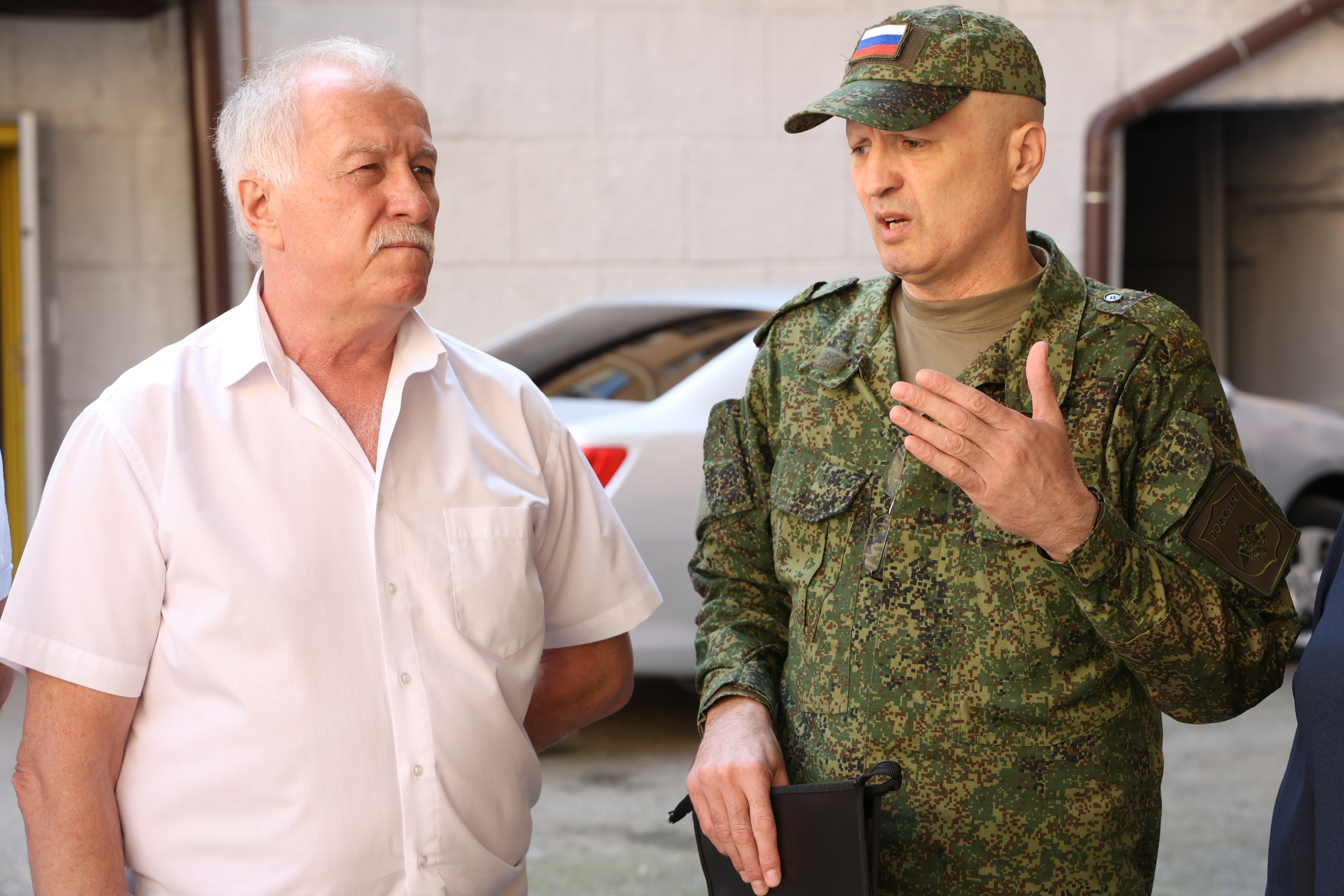 Краевые депутаты отправили очередную партию гуманитарного груза в зону СВО