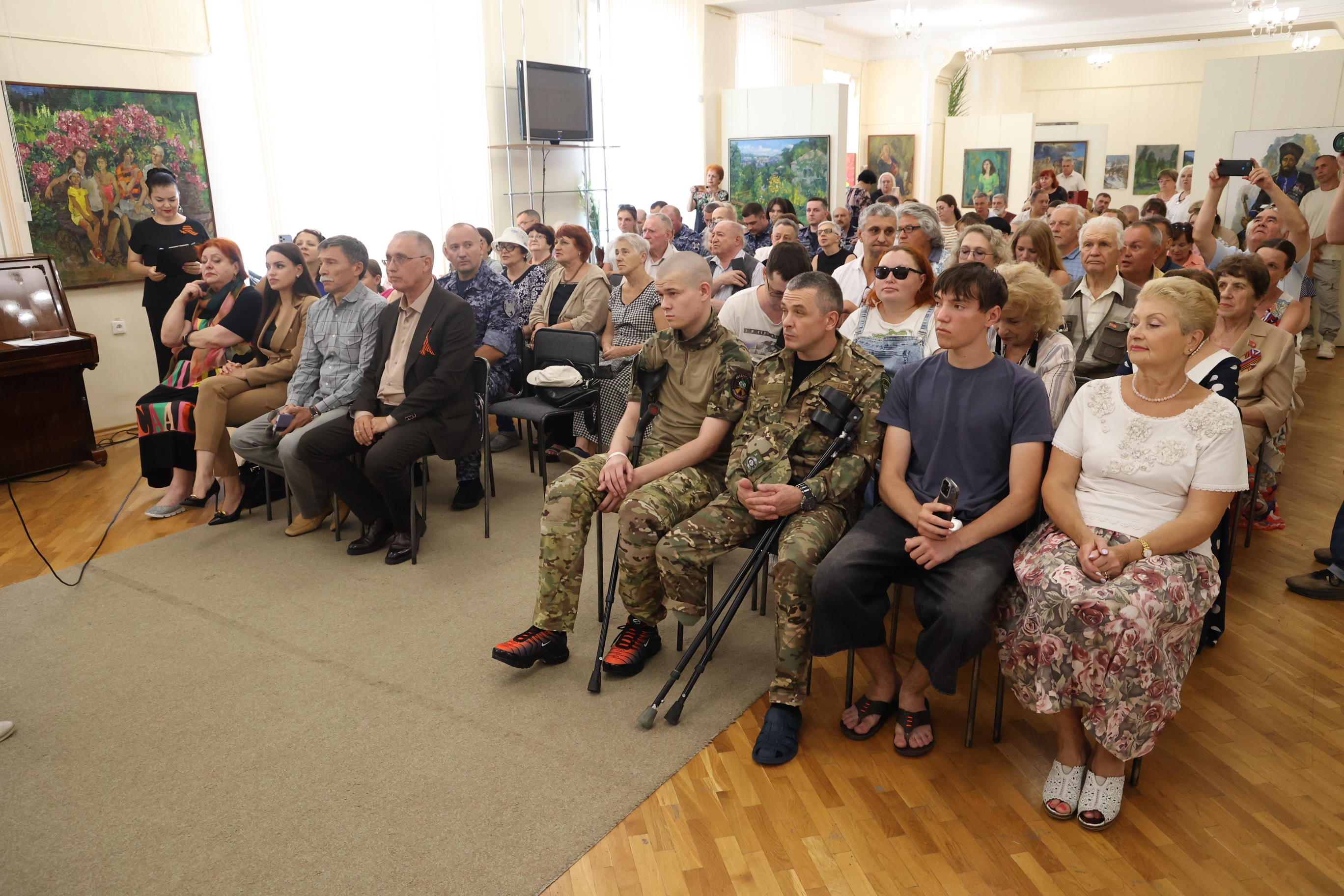 В Ставропольском краевом музее изобразительных искусств открылась выставка «Время героев»