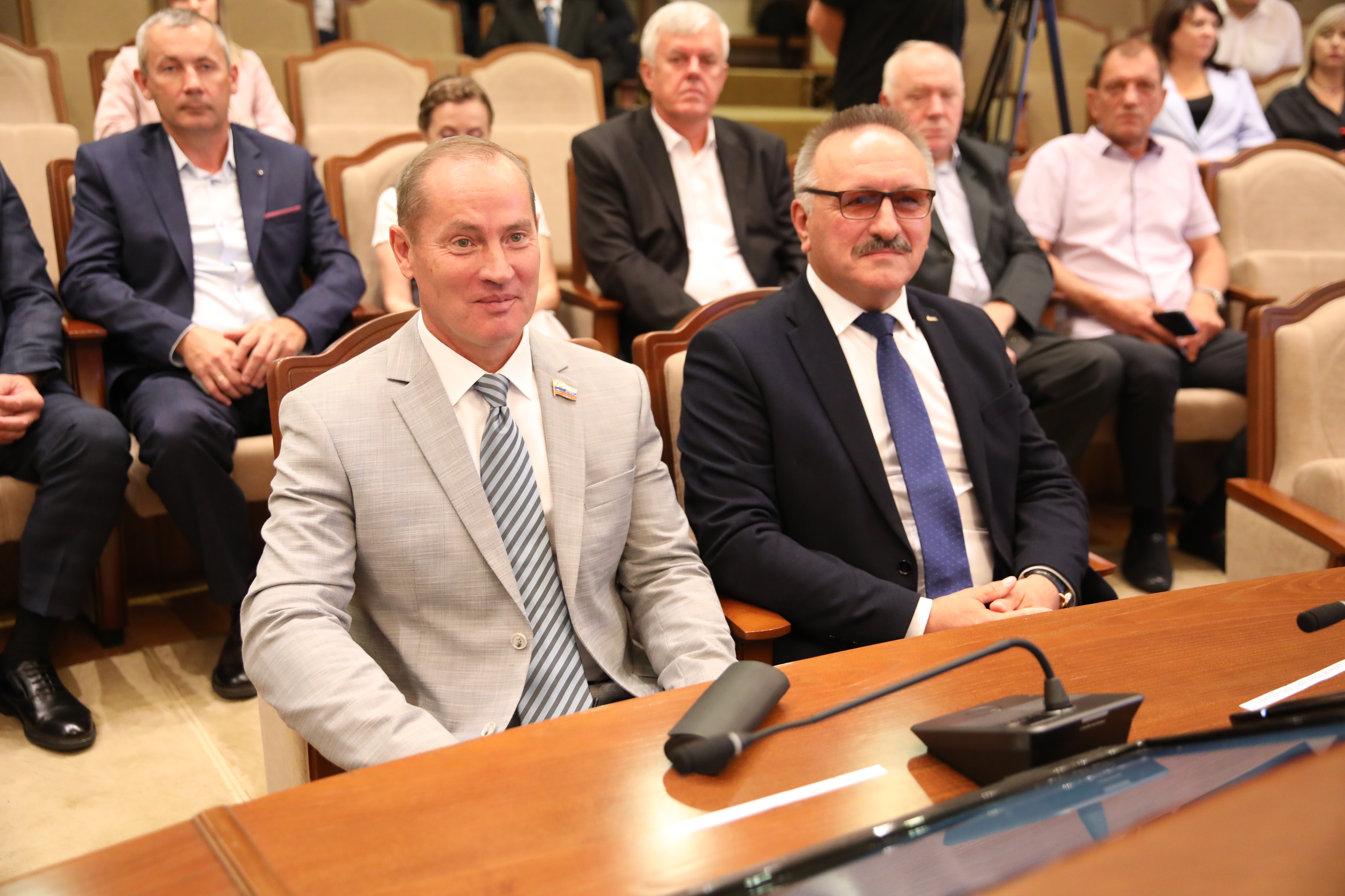 Депутаты краевой Думы вручили награды газовикам Ставрополья