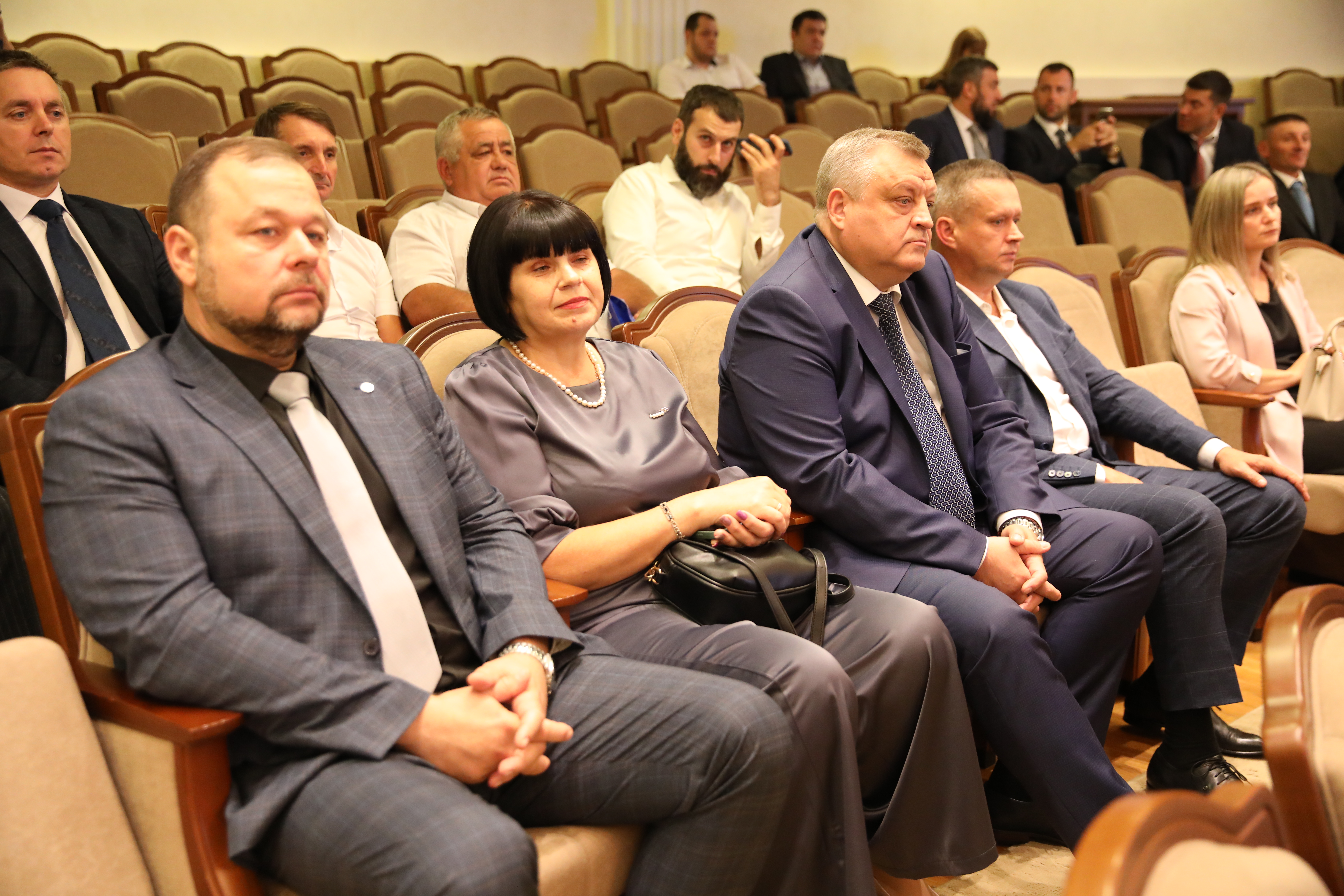 Депутаты краевой Думы вручили награды газовикам Ставрополья