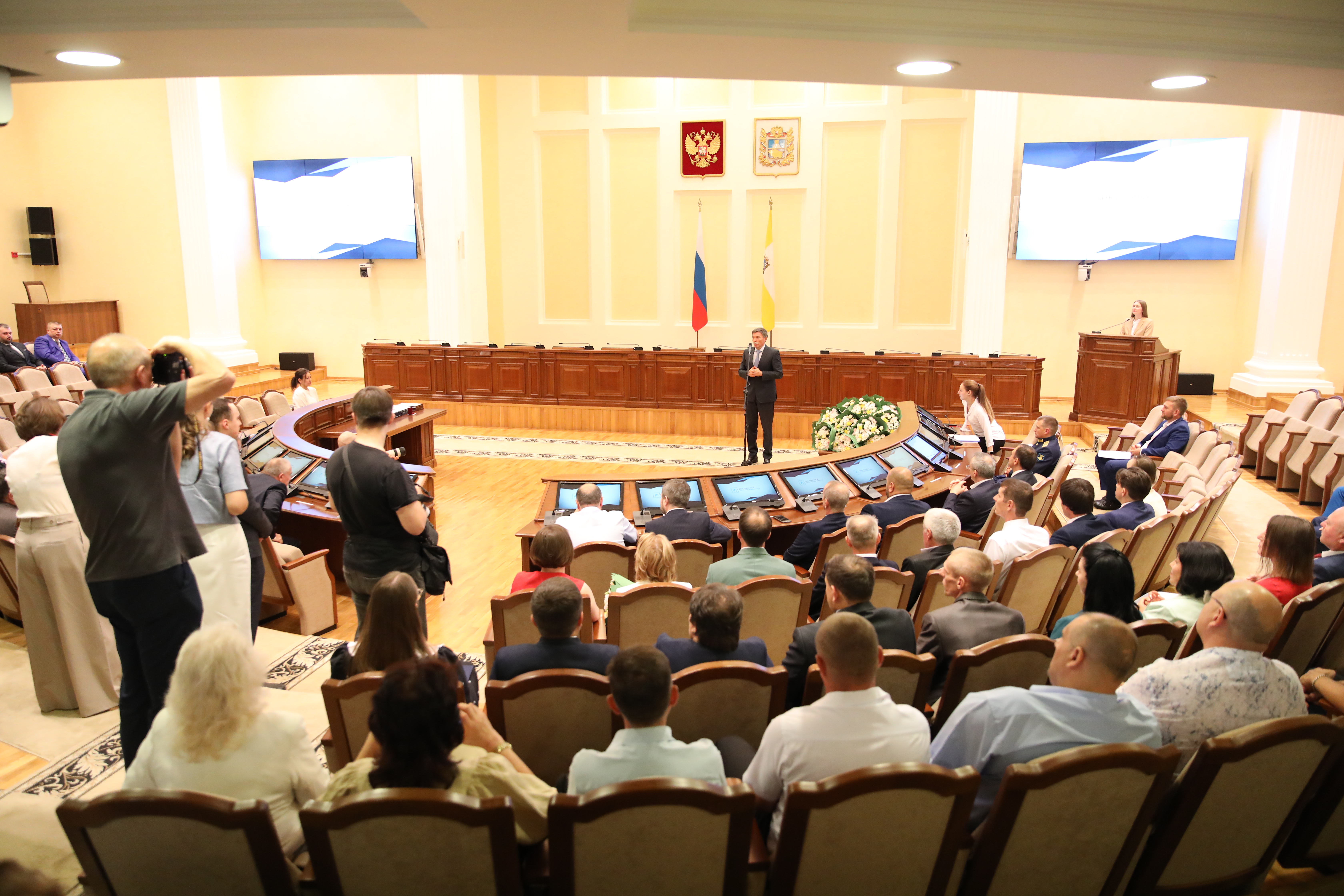 Депутаты краевой Думы вручили награды газовикам Ставрополья