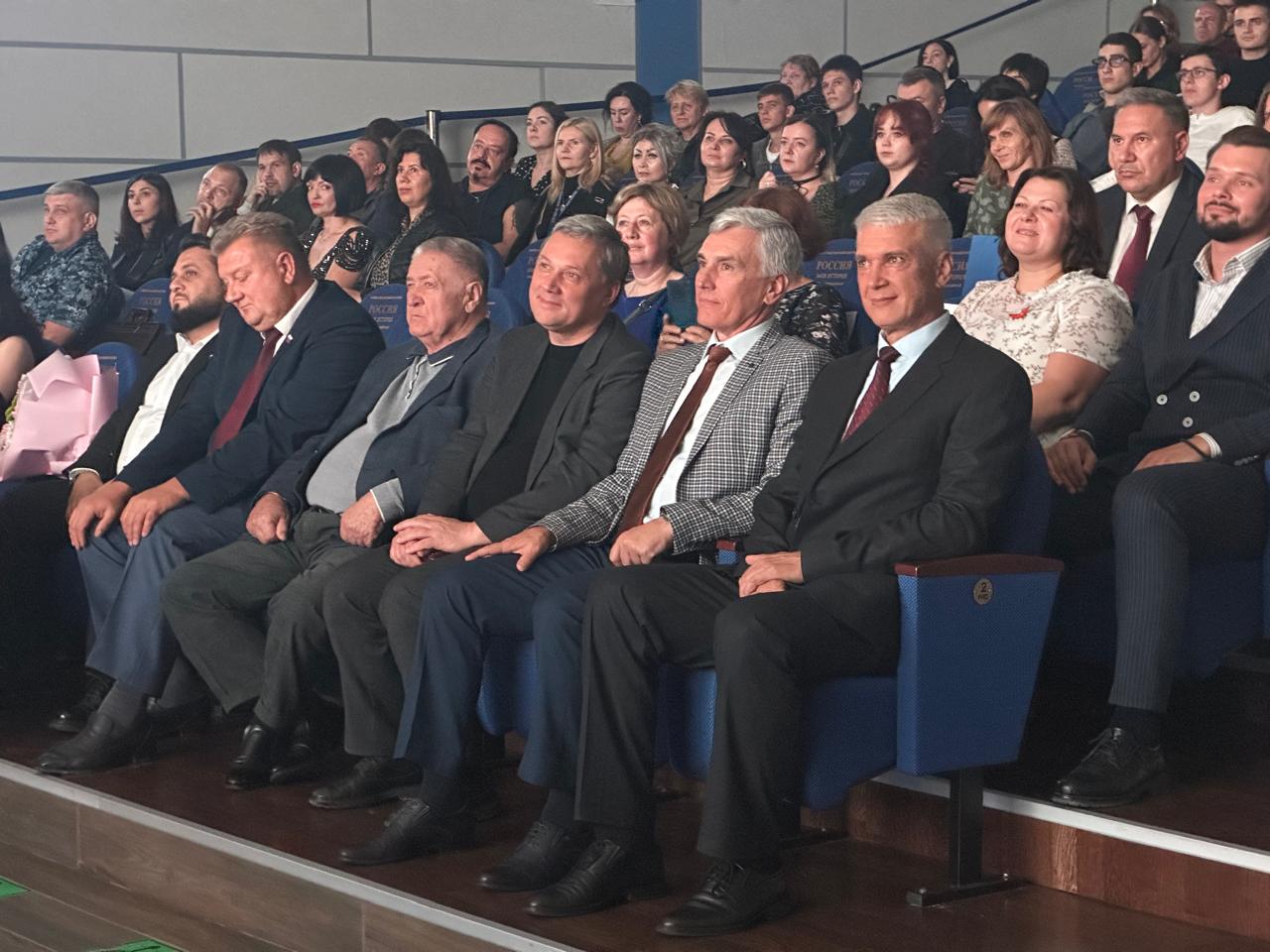 Краевые законодатели поздравили коллектив пятигорского музейно-выставочного комплекса «Россия – моя история» с 5-летием