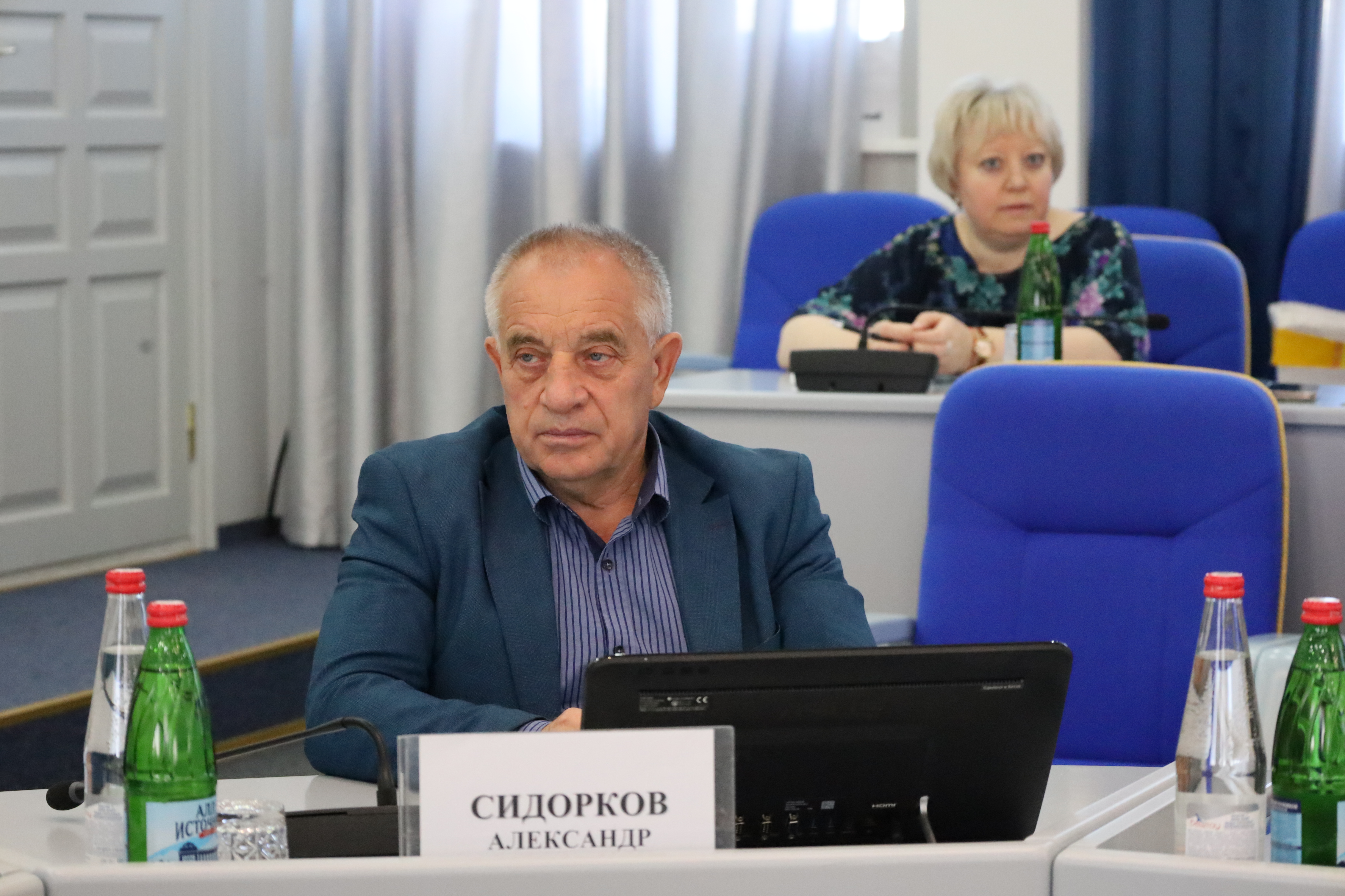 Депутаты работают над совершенствованием краевого законодательства в области обращения с животными без владельцев