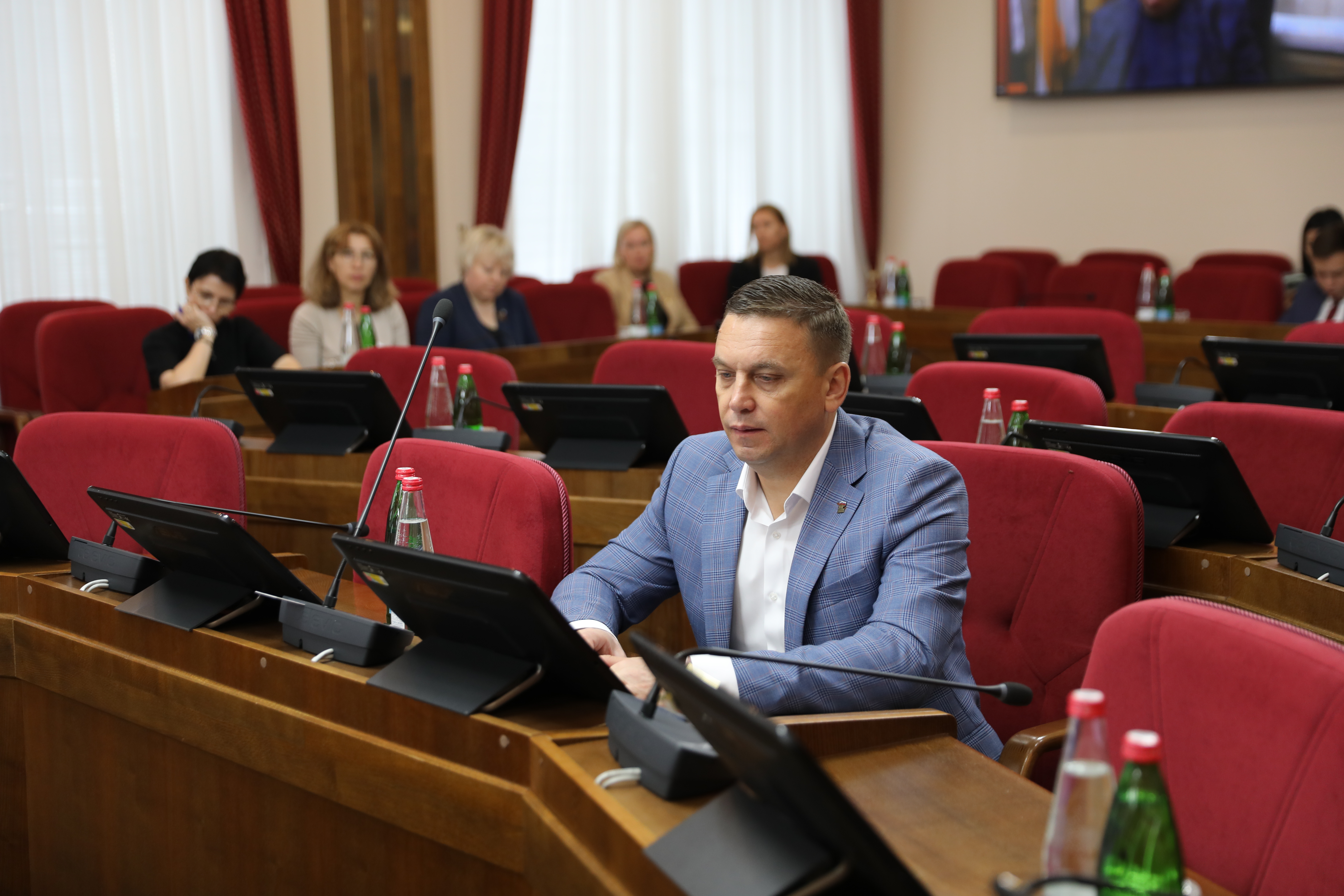Совет Думы утвердил повестку сентябрьского заседания