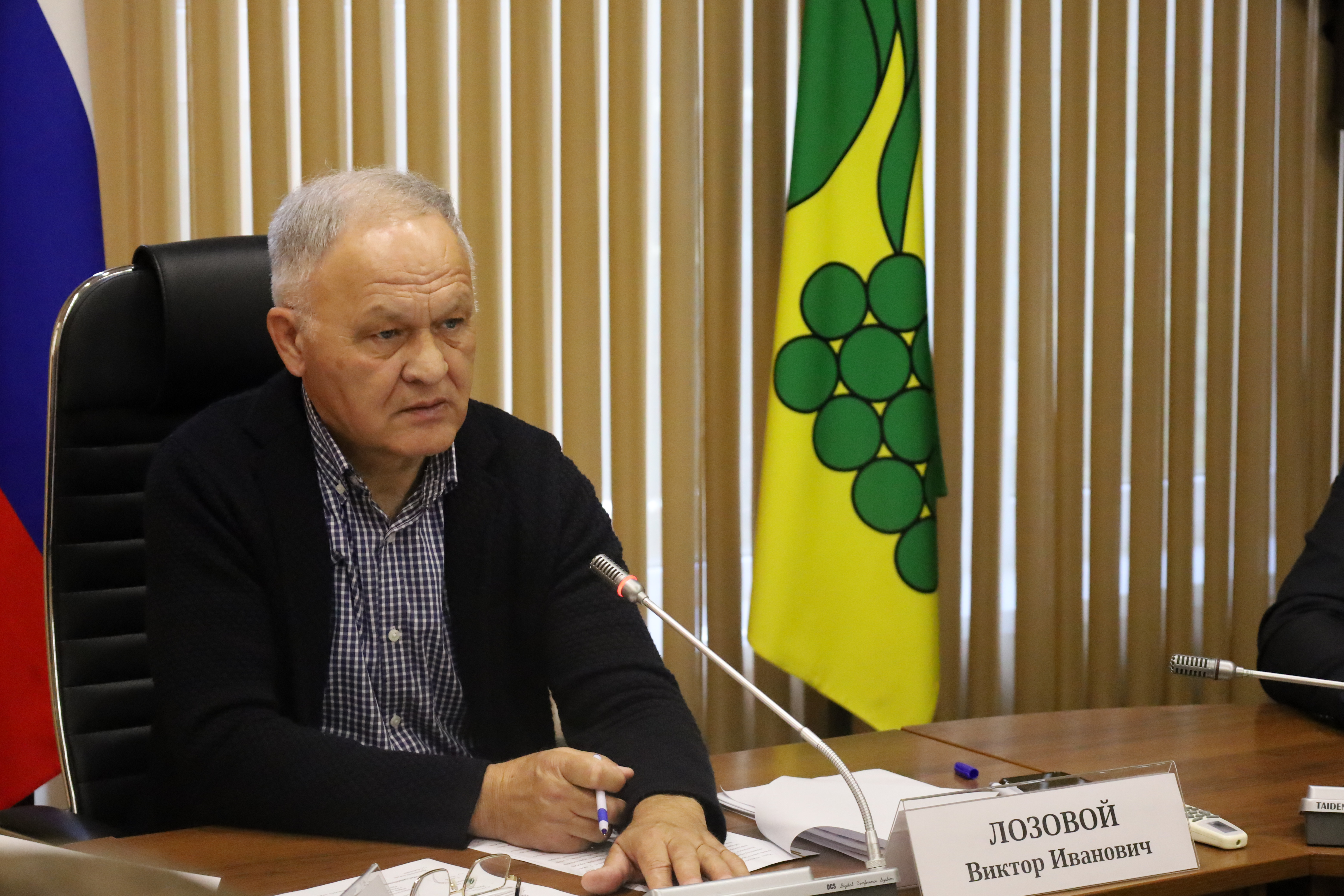 Депутаты держат на особом контроле проведение капремонта в восточных районах края и ситуацию с вывозом ТКО