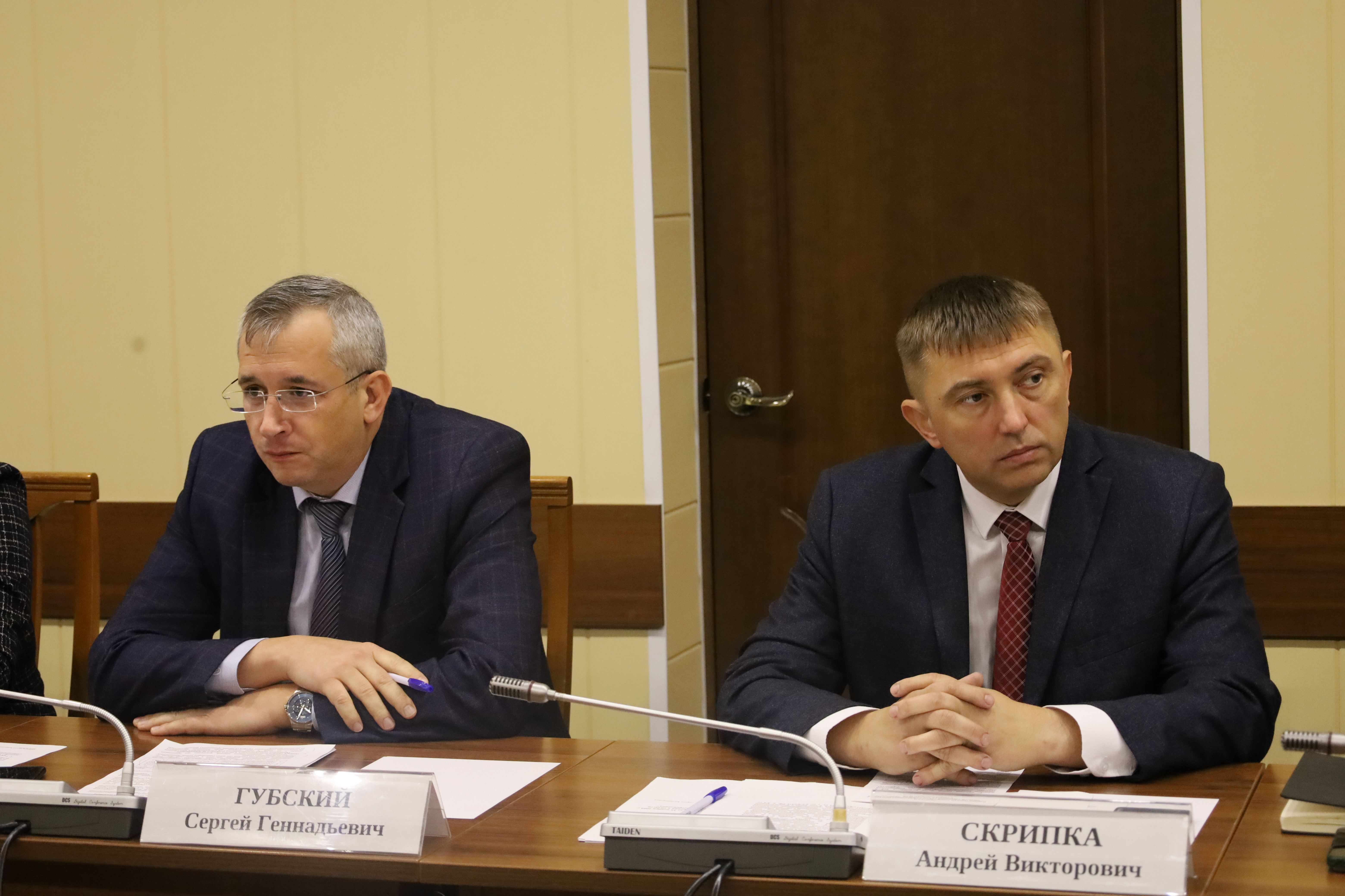Депутаты держат на особом контроле проведение капремонта в восточных районах края и ситуацию с вывозом ТКО