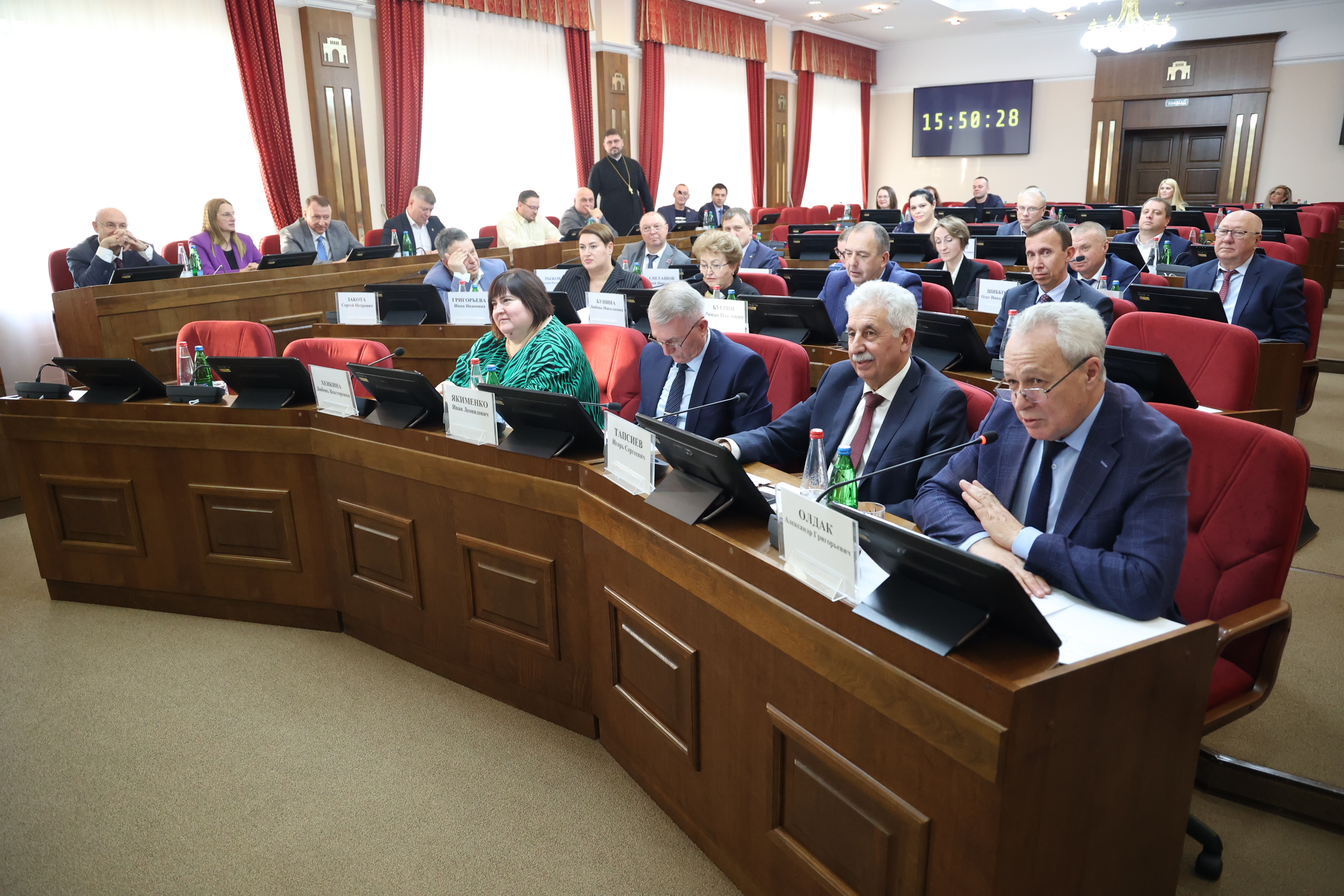 Депутаты рекомендовали к утверждению схему одномандатных избирательных округов и рассмотрели проект бюджета на 2026 год