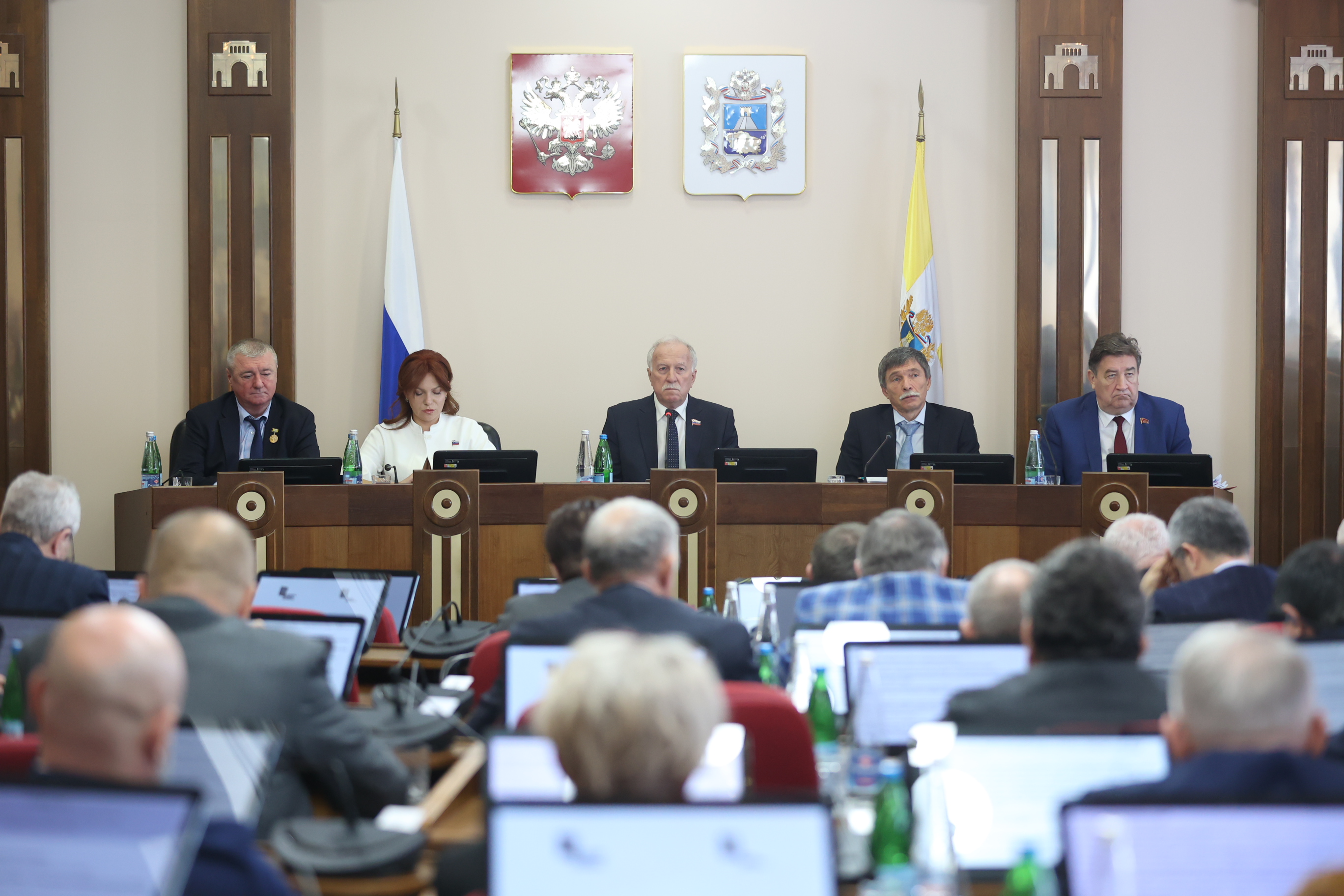 Краевые депутаты утвердили одну треть от общего числа членов Общественной палаты