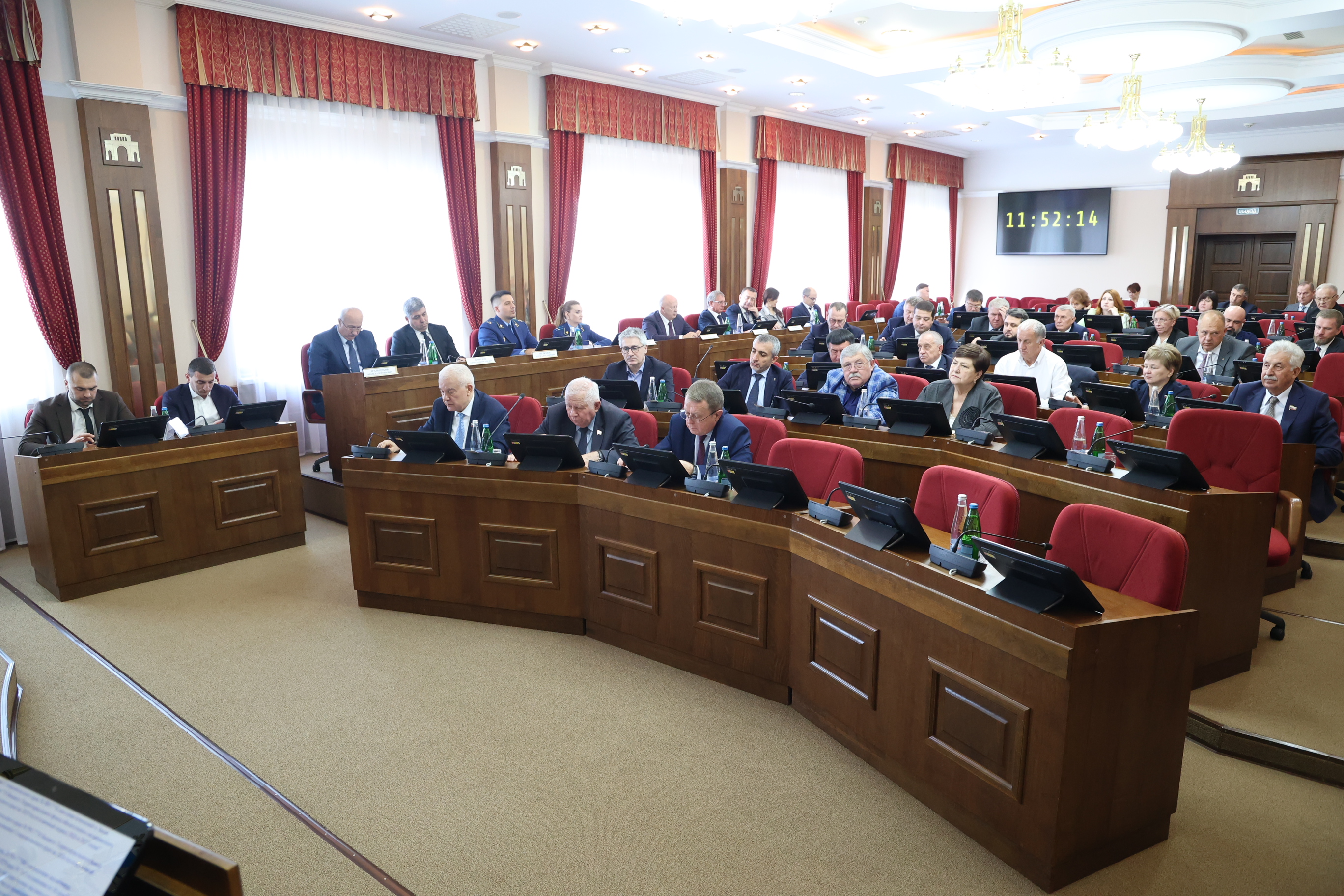 Краевая Дума приняла бюджет Ставрополья на 2026 год и плановый период 2027 и 2028 годов