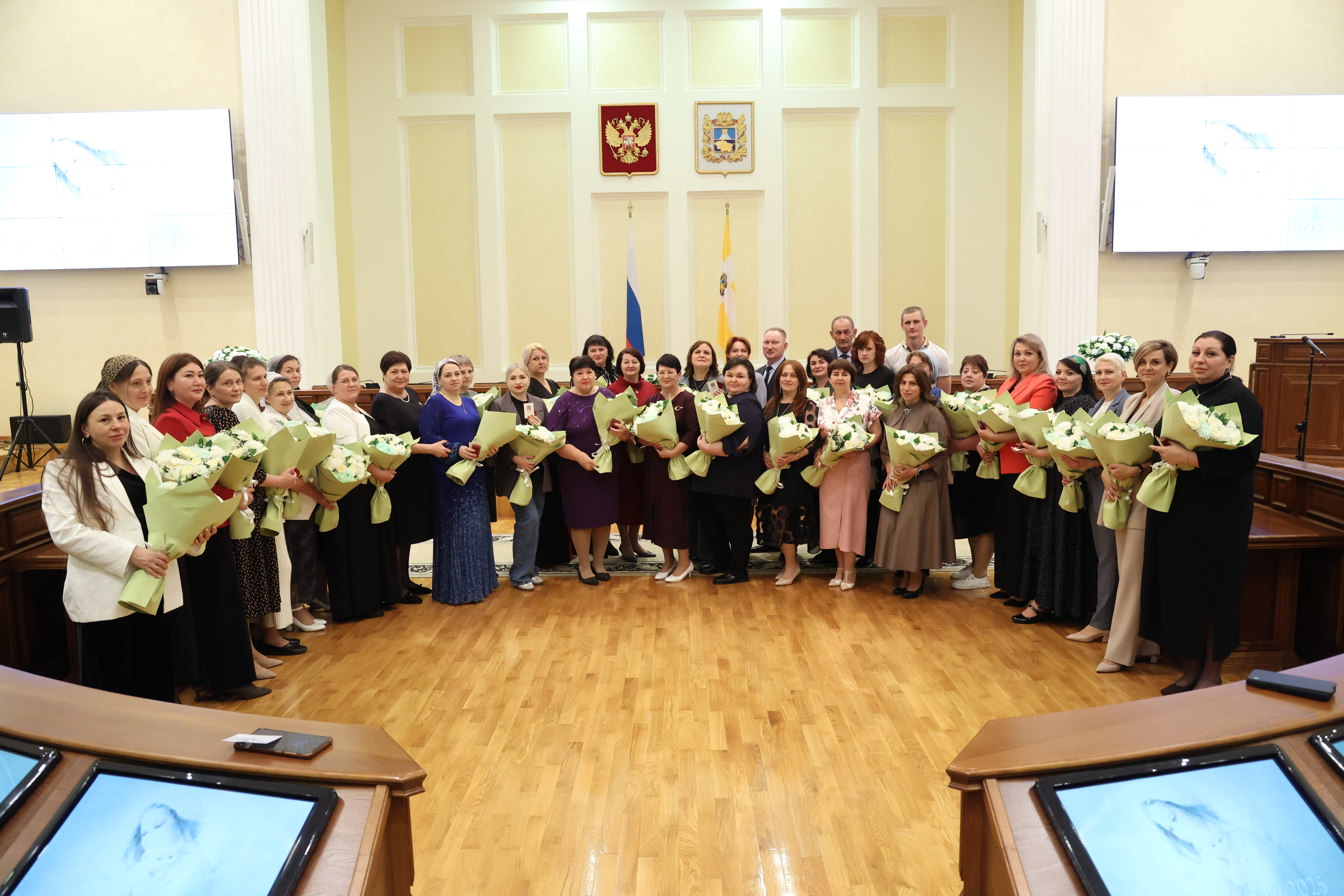 На Ставрополье вручили медали «Материнская слава»