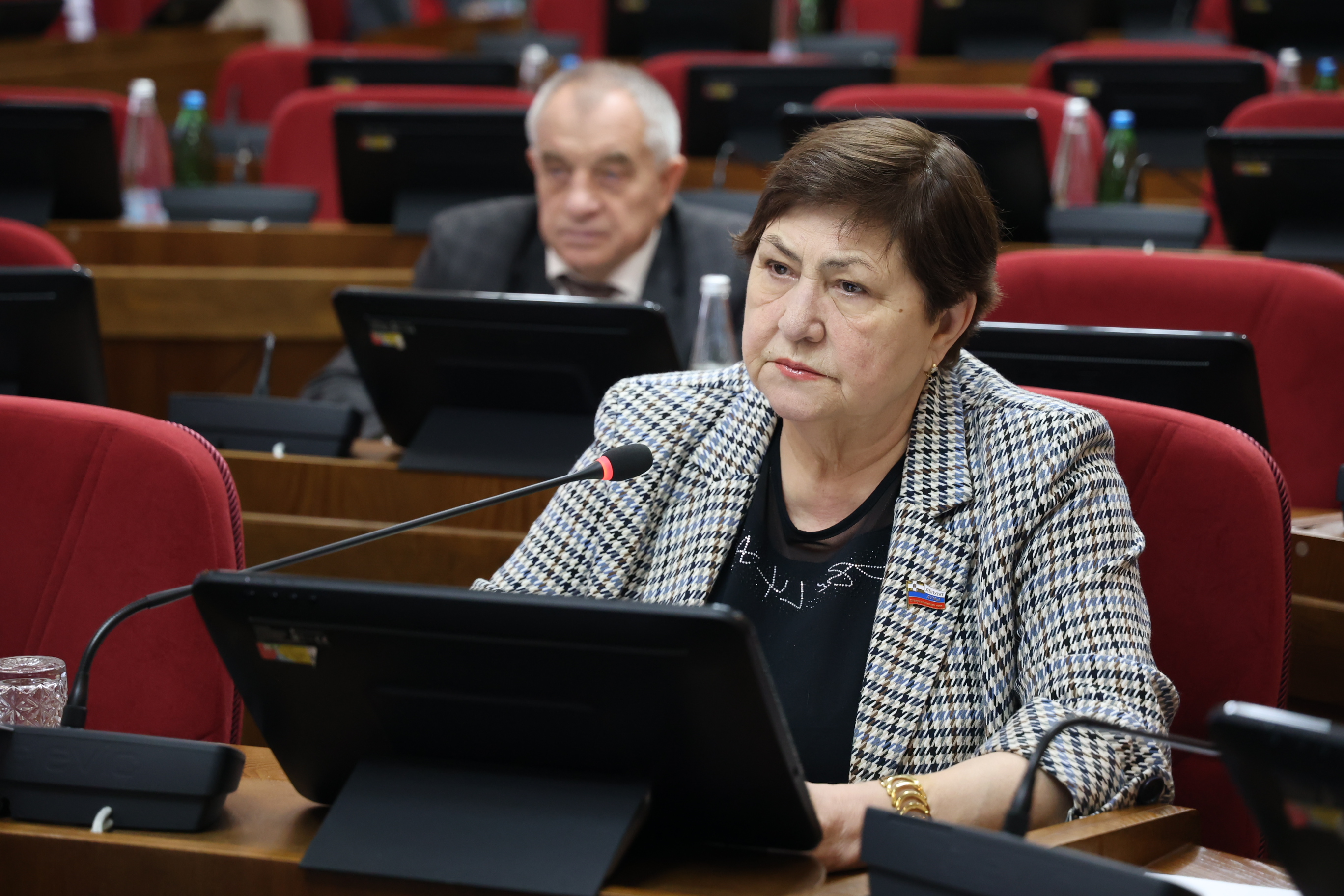Утверждена повестка декабрьского заседания Думы