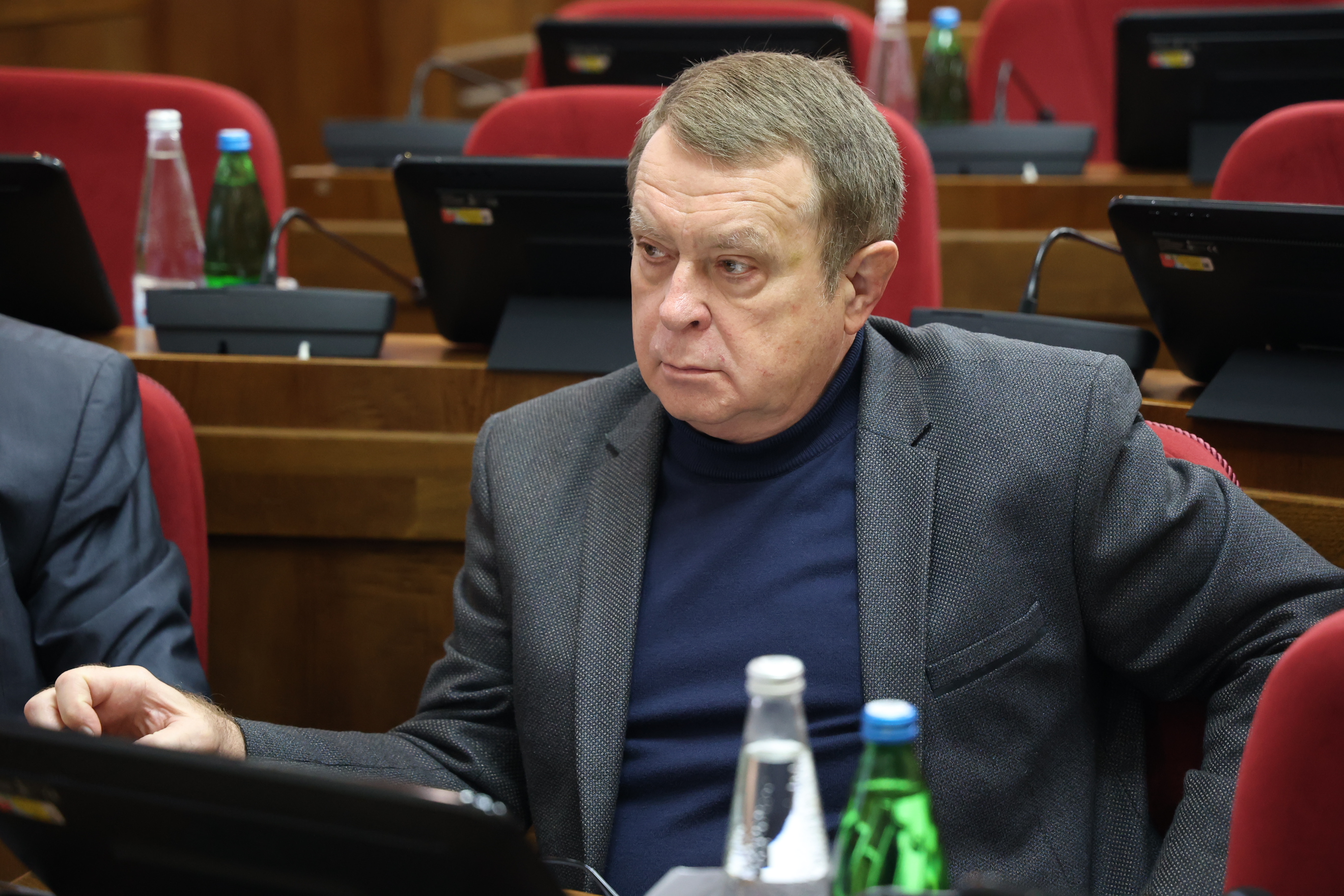Утверждена повестка декабрьского заседания Думы